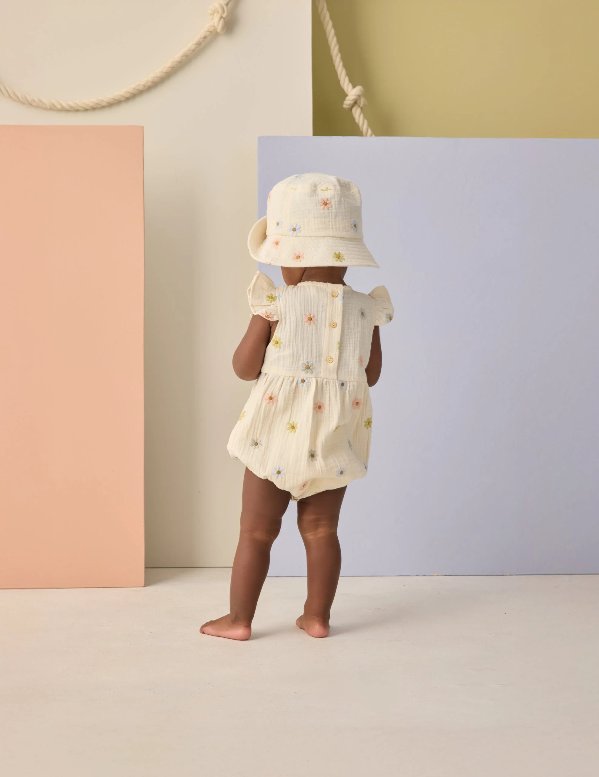 Amelia Romper Embroidered Daisies - Image 3