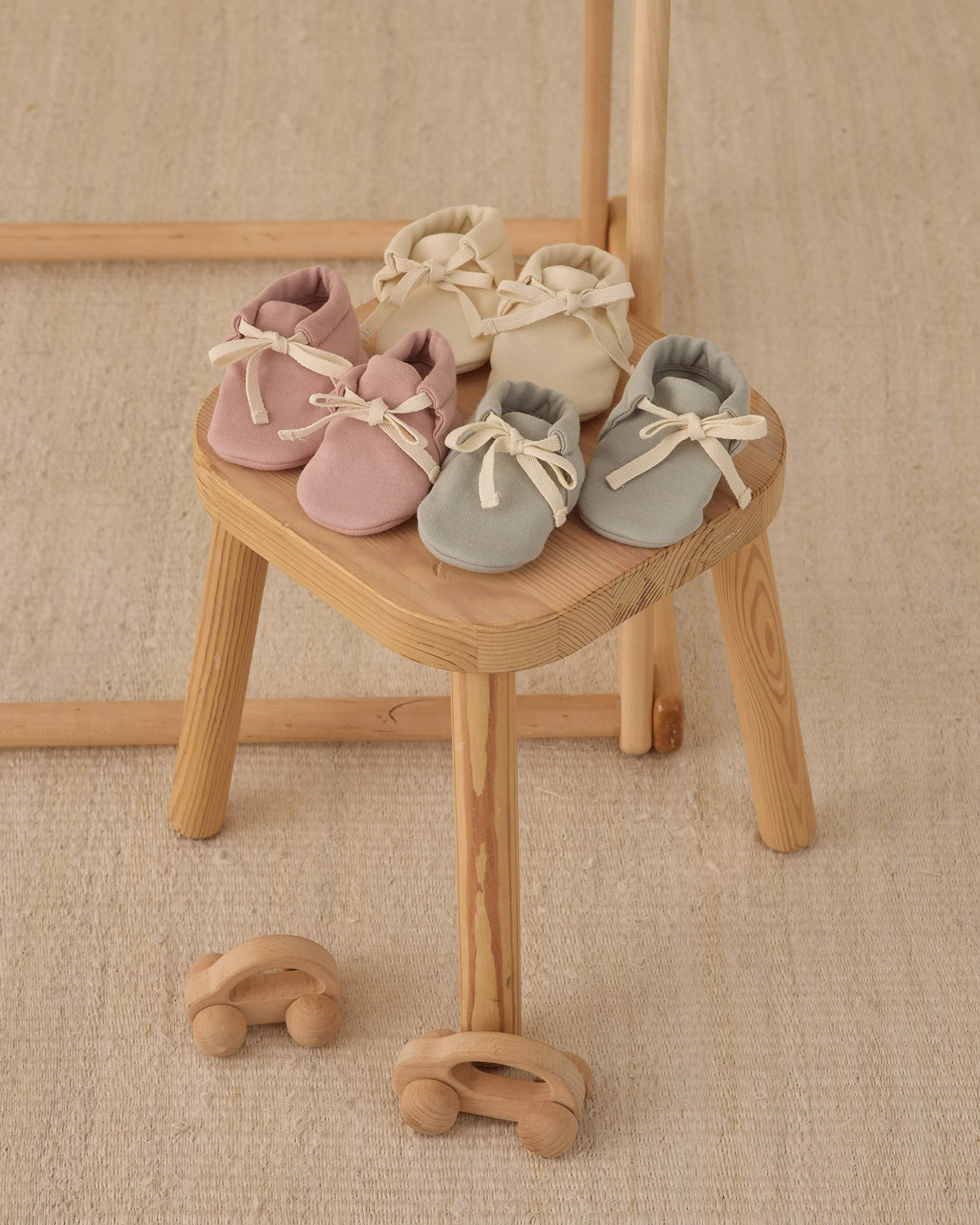Baby Booties Mauve - Image 2