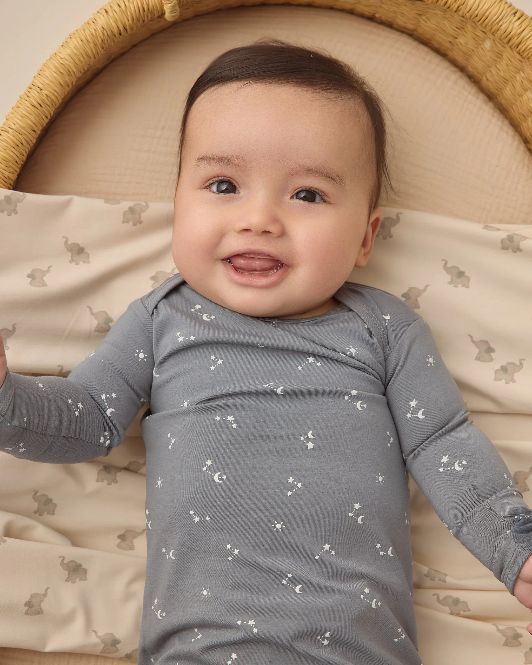 Bamboo Baby Gown + Hat Set Starlight - Image 2
