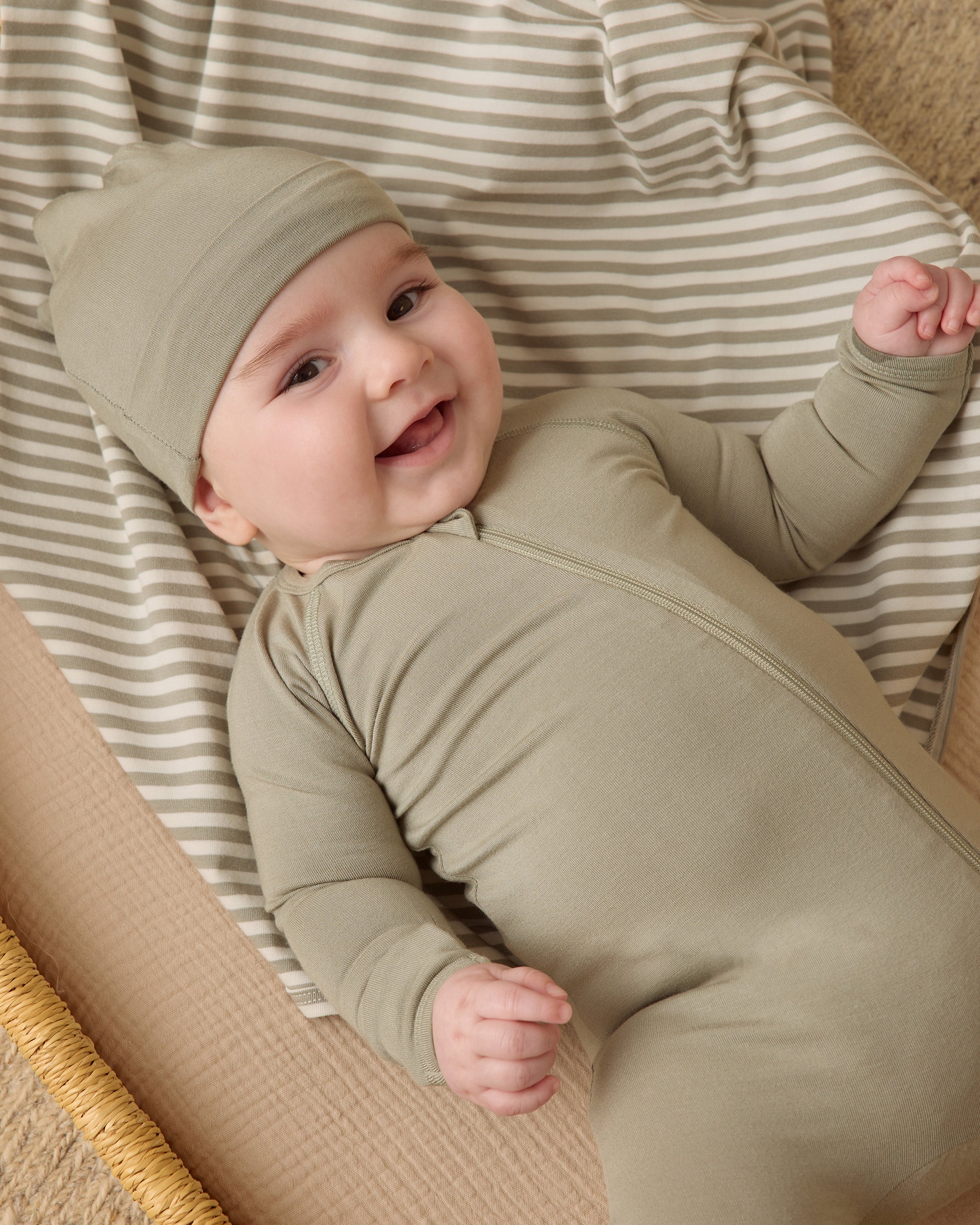 Bamboo Knotted Baby Hat || Fern - Image 2