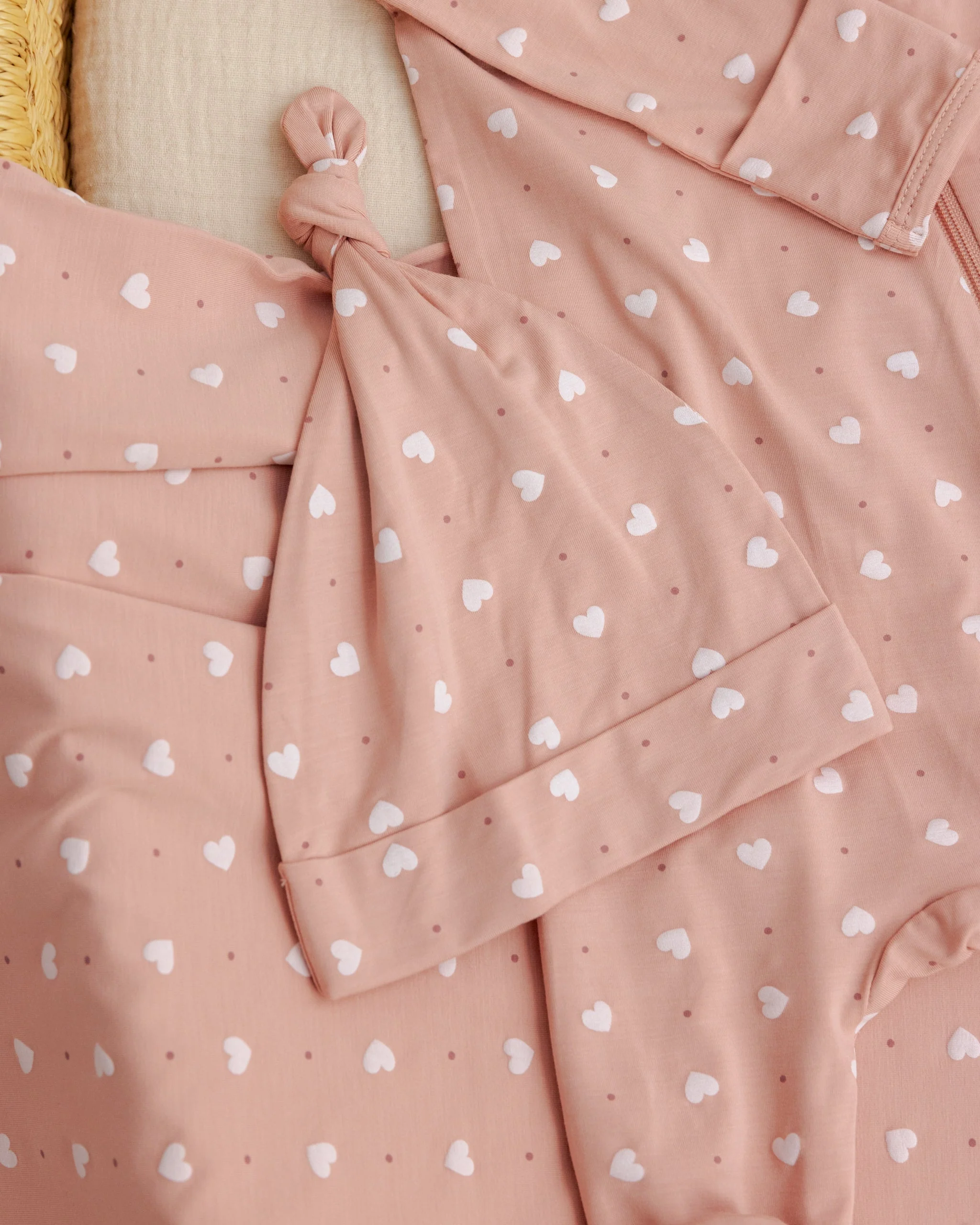 Bamboo Swaddle + Knotted Hat Pink Hearts - Image 2