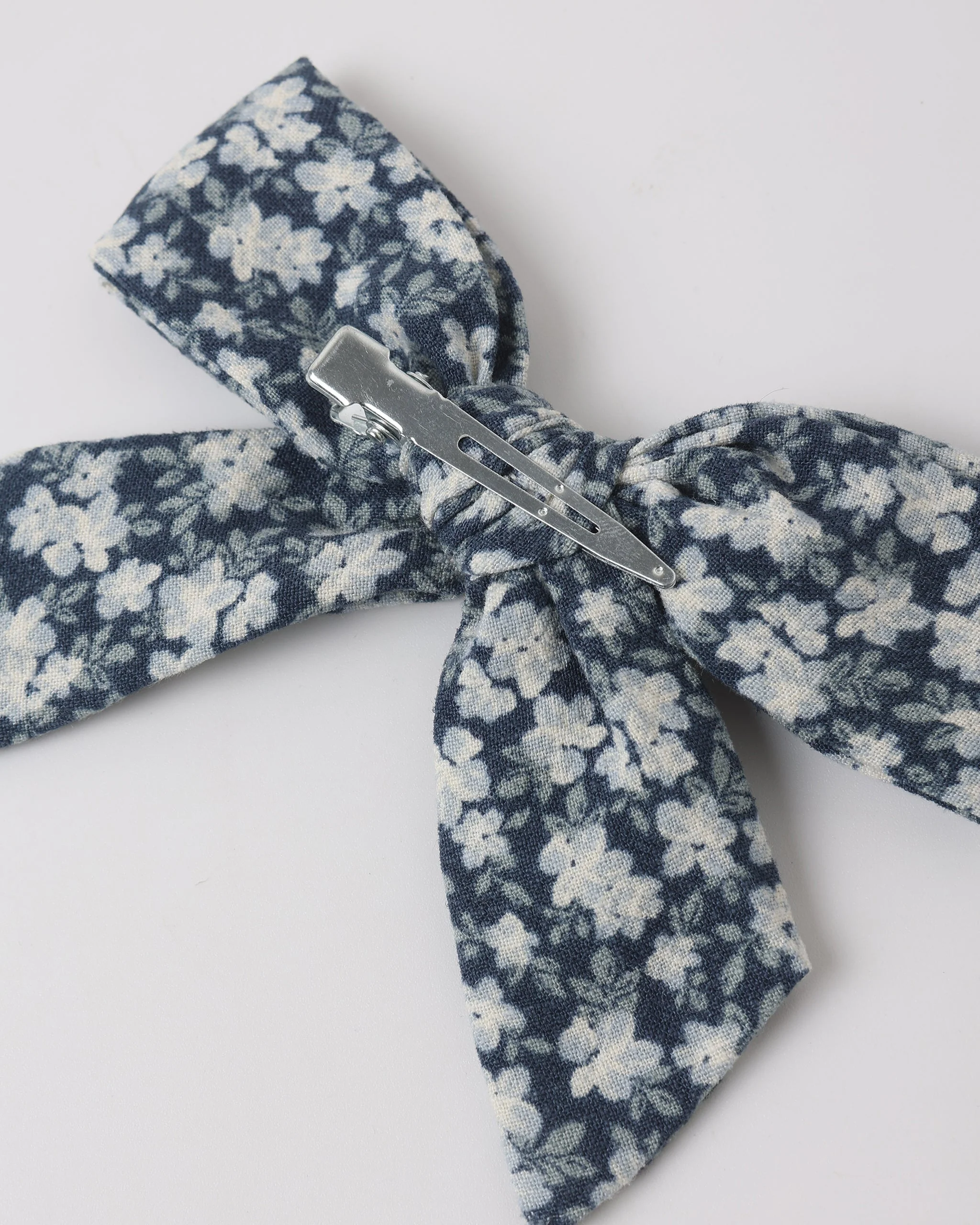 Bow Navy Floral - Image 4