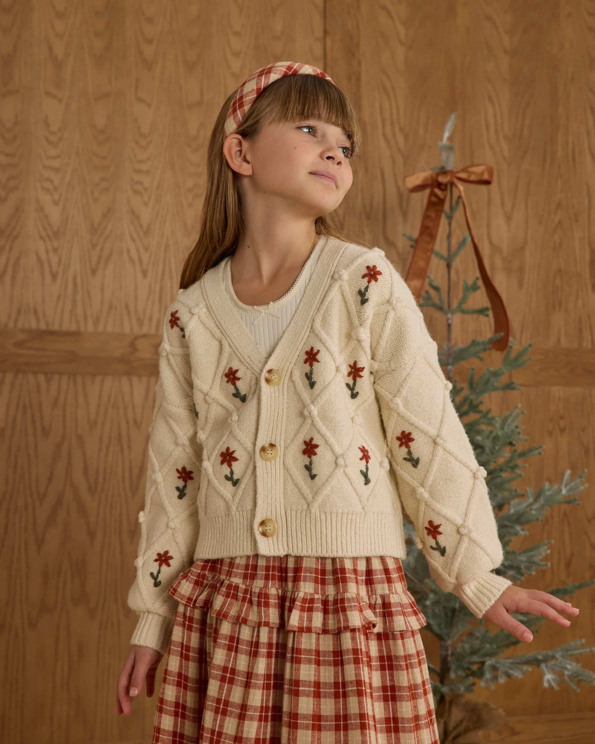 Boxy Crop Cardigan || Winter Daisy Embroidery - Image 3