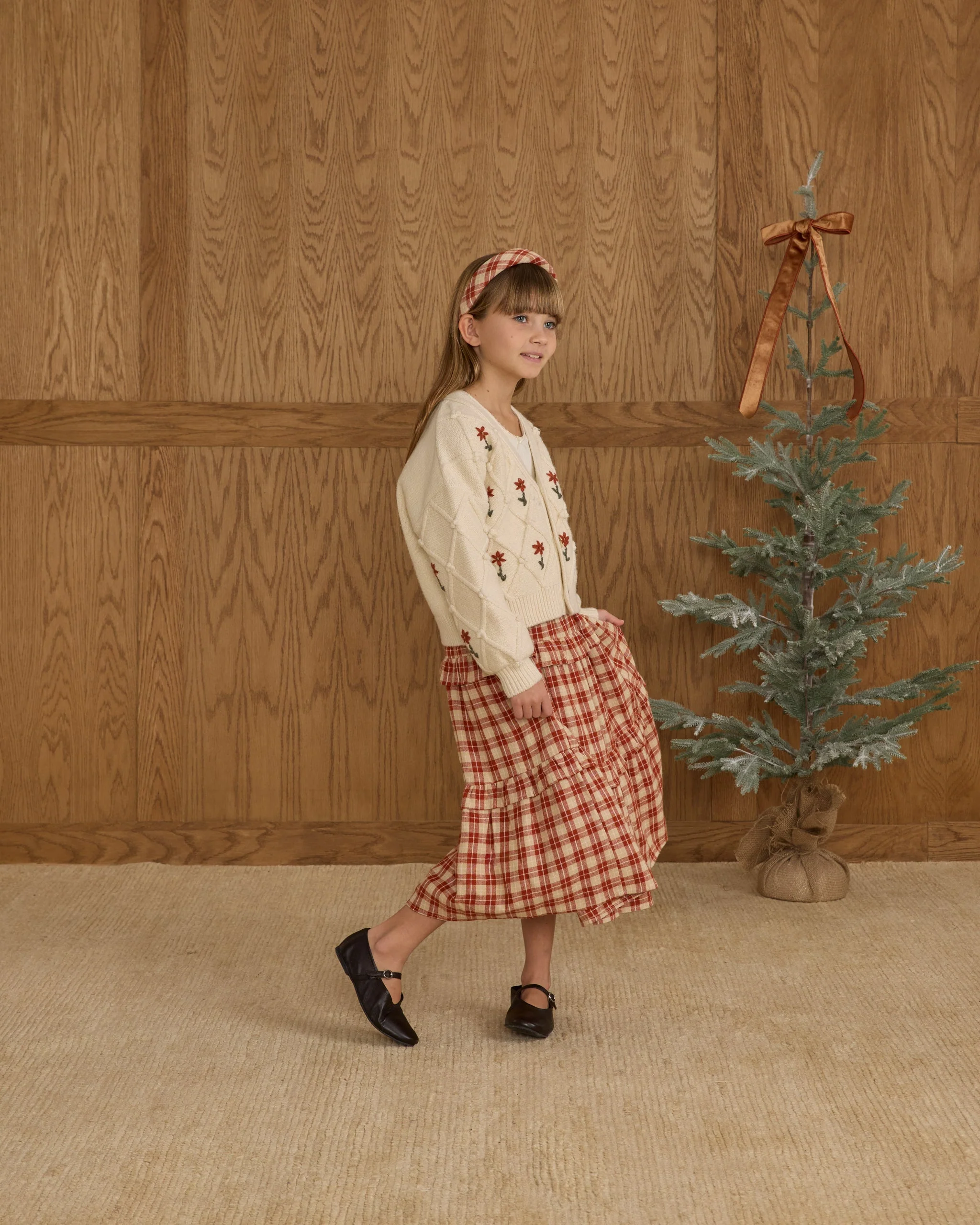 Boxy Crop Cardigan || Winter Daisy Embroidery - Image 4