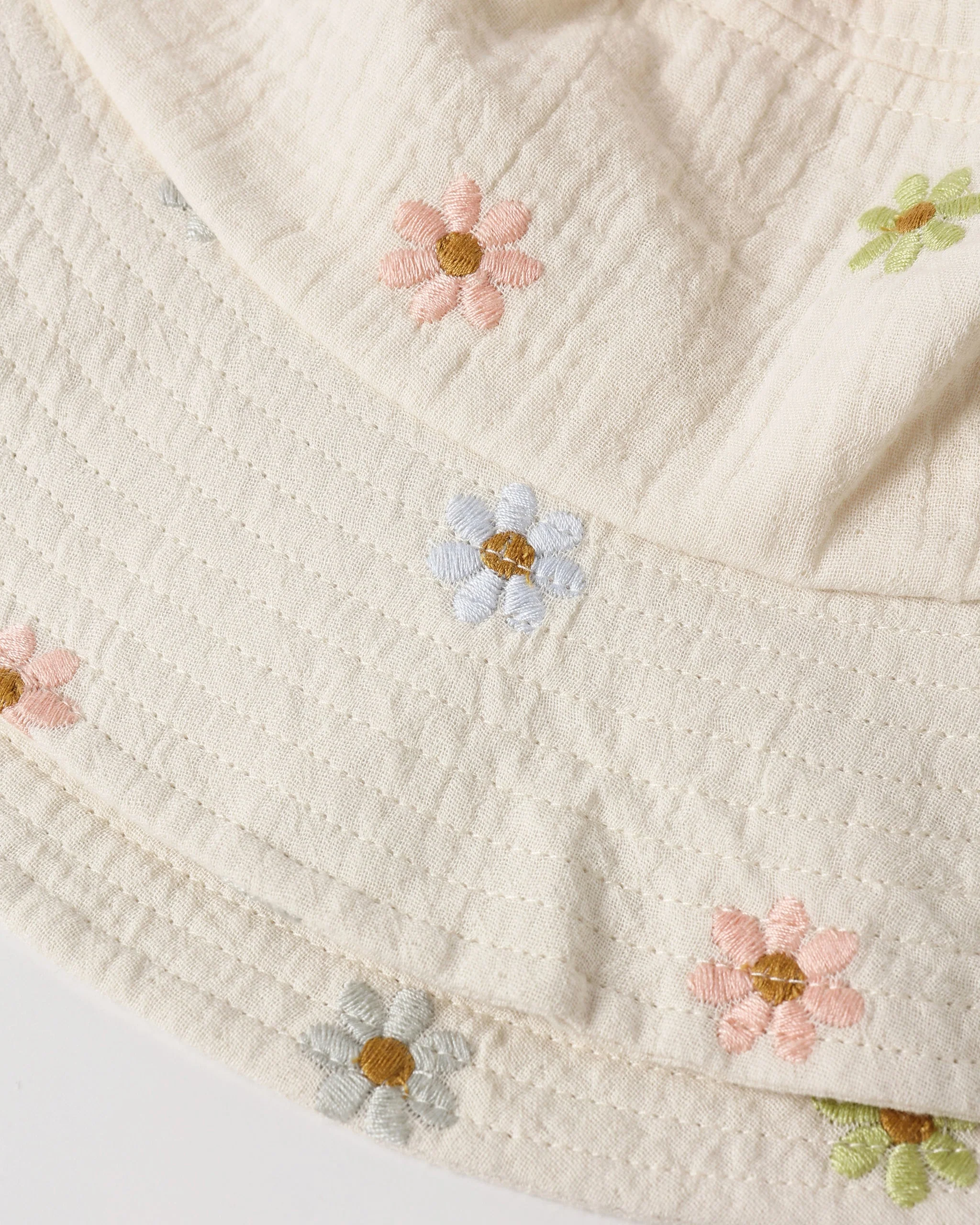 Bucket Hat Embroidered Daisies - Image 8
