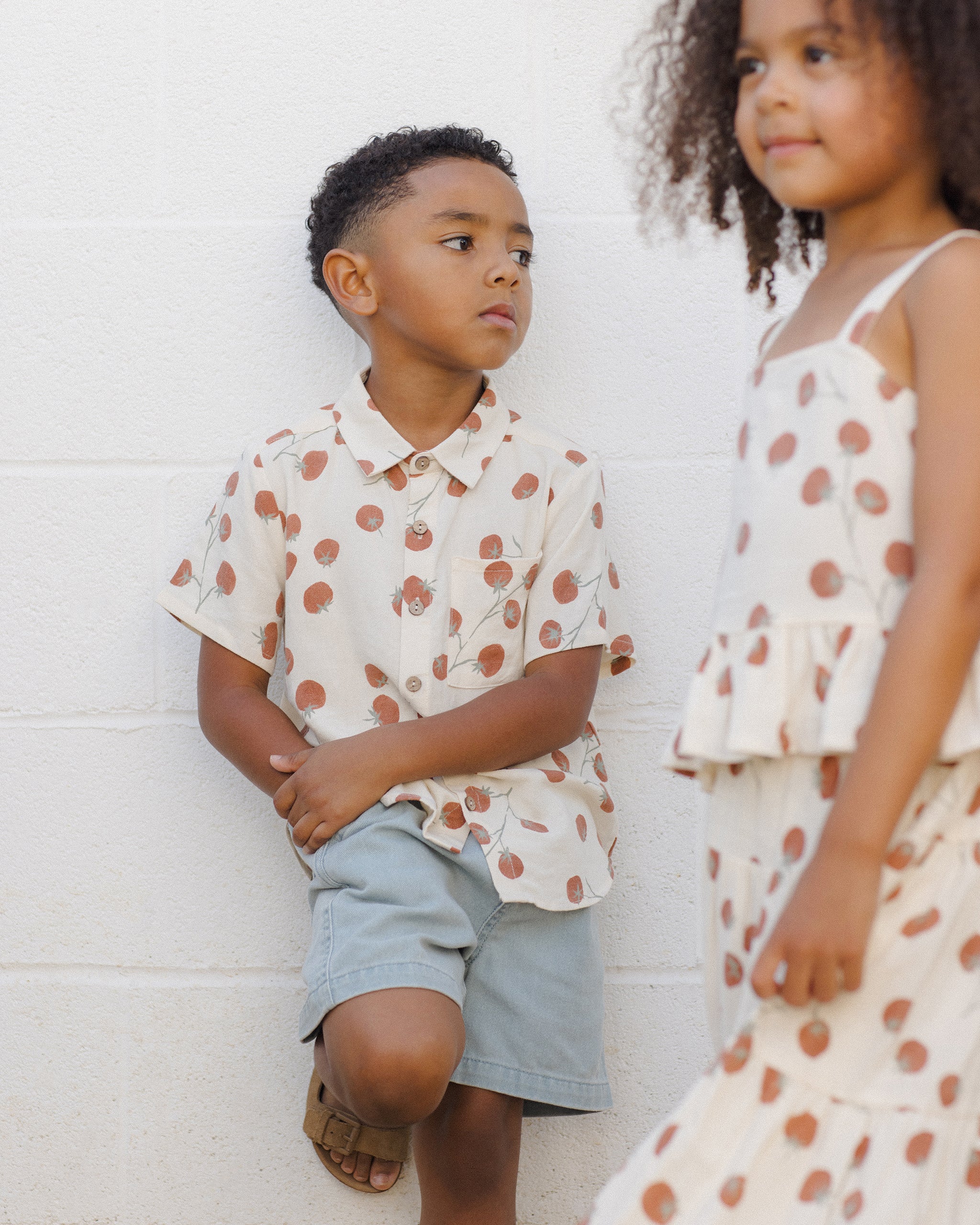 Collared Short Sleeve Shirt || Tomatoes - Image 3