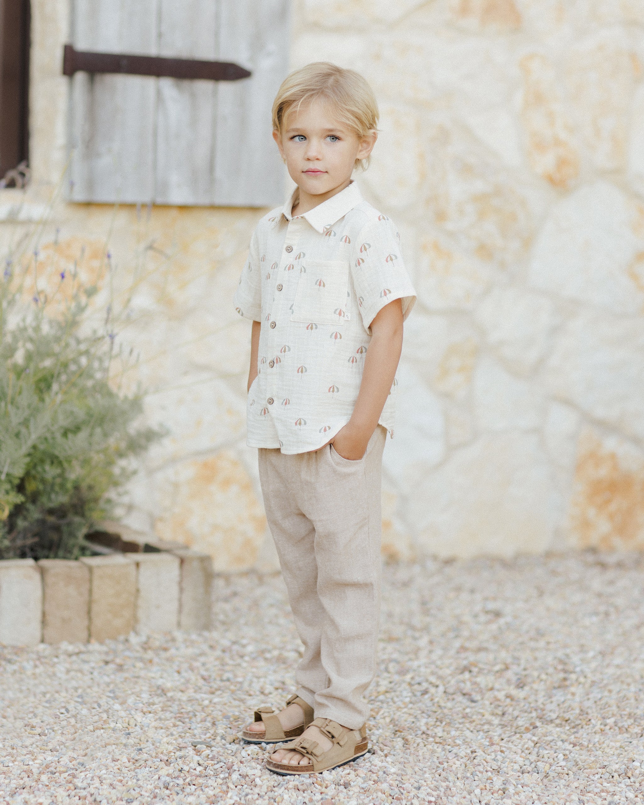 Collared Short Sleeve Shirt || Umbrellas - Image 4