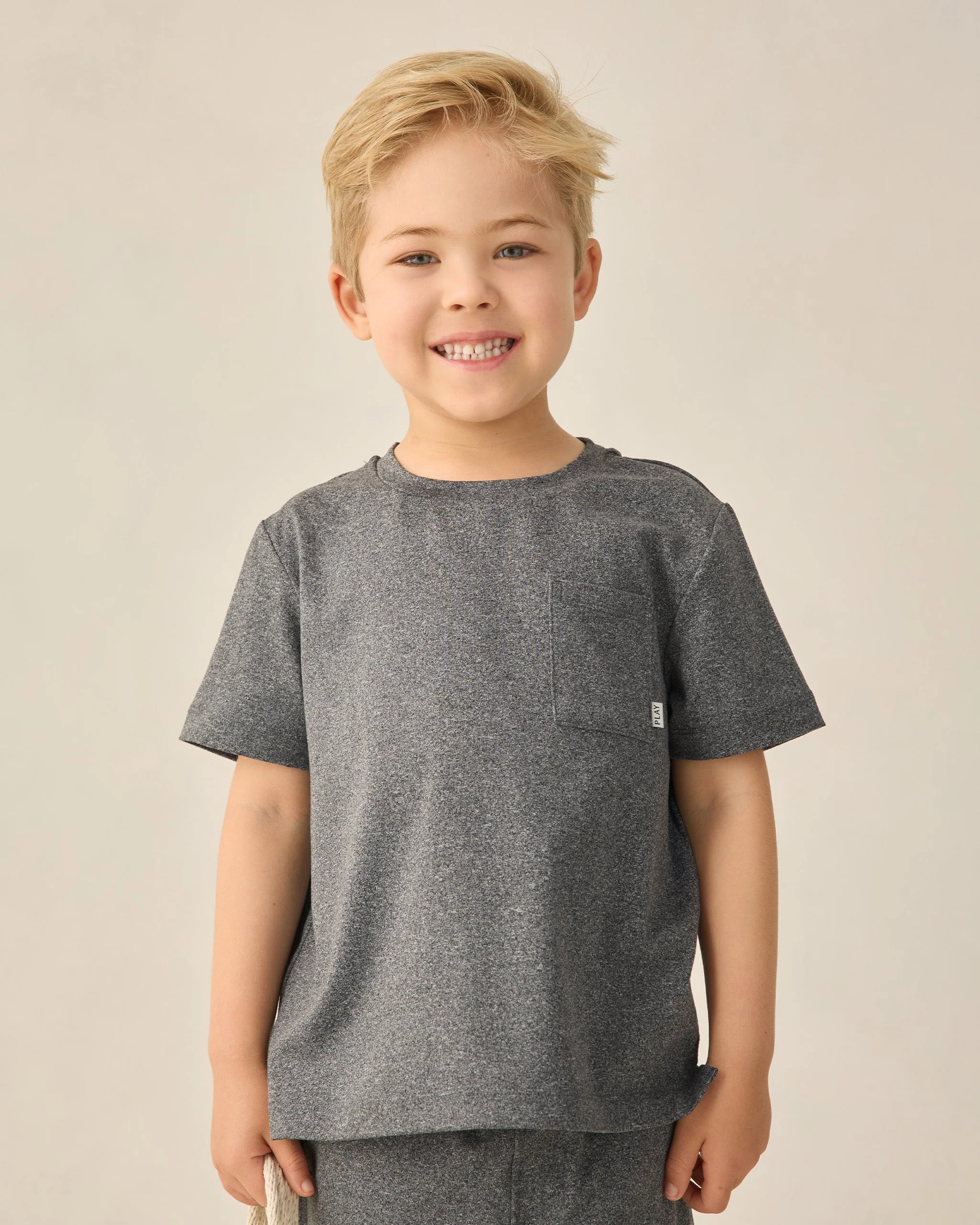 Cove Essential Pocket Tee Heathered Black - Image 2