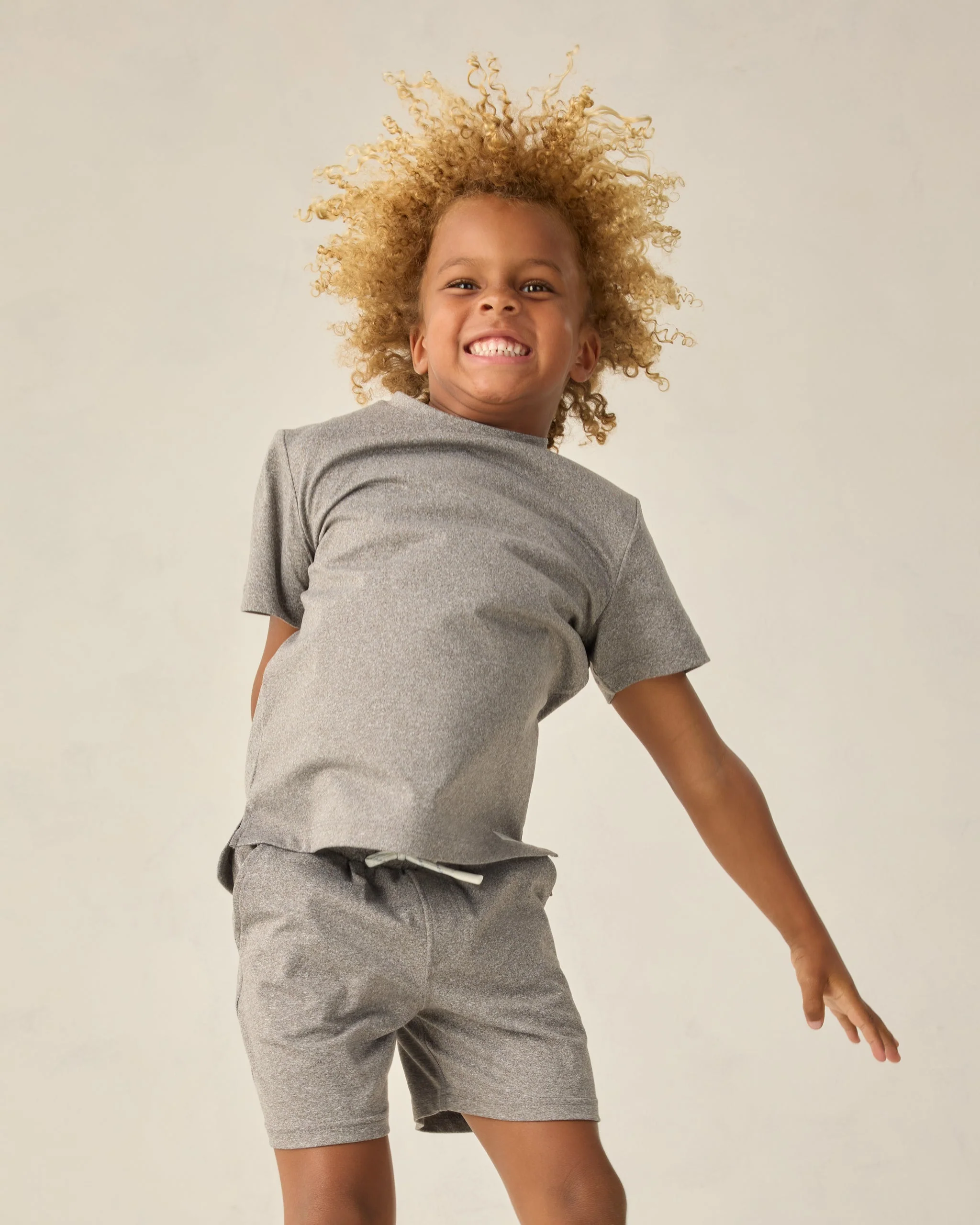 Cove Essential Tee Heathered Grey - Image 5