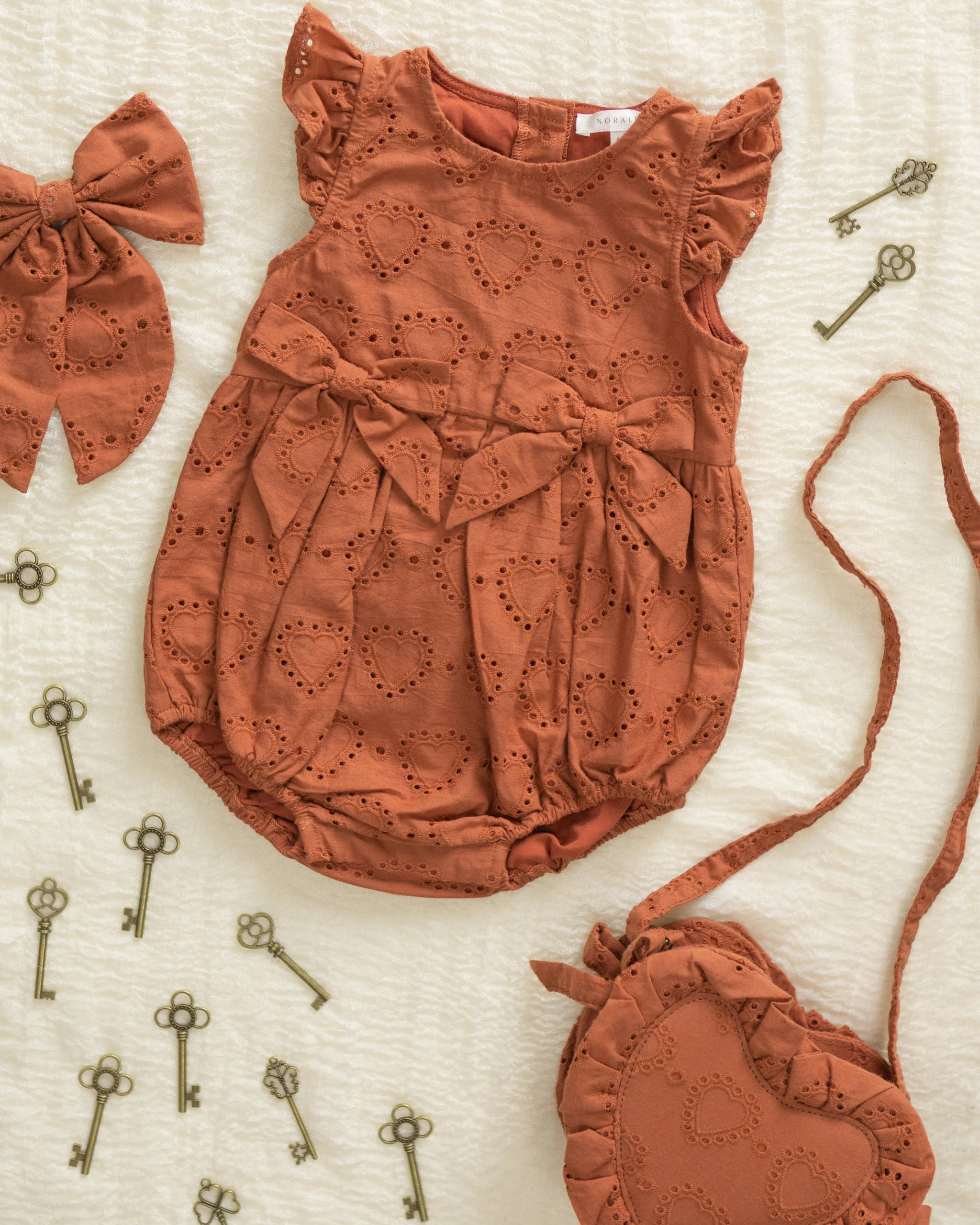 Everly Bow Red - Image 4