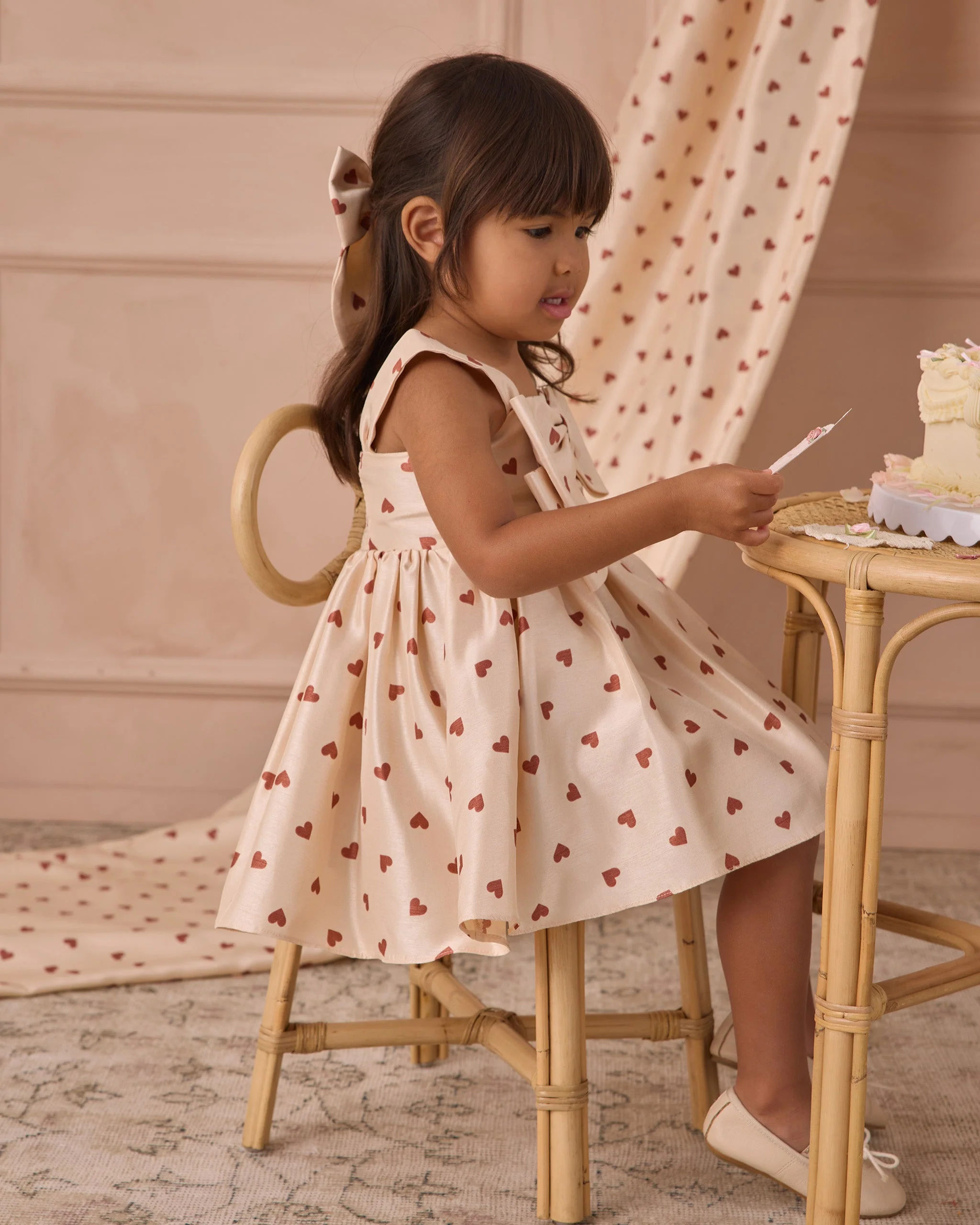 Everly Bow Red Hearts - Image 2