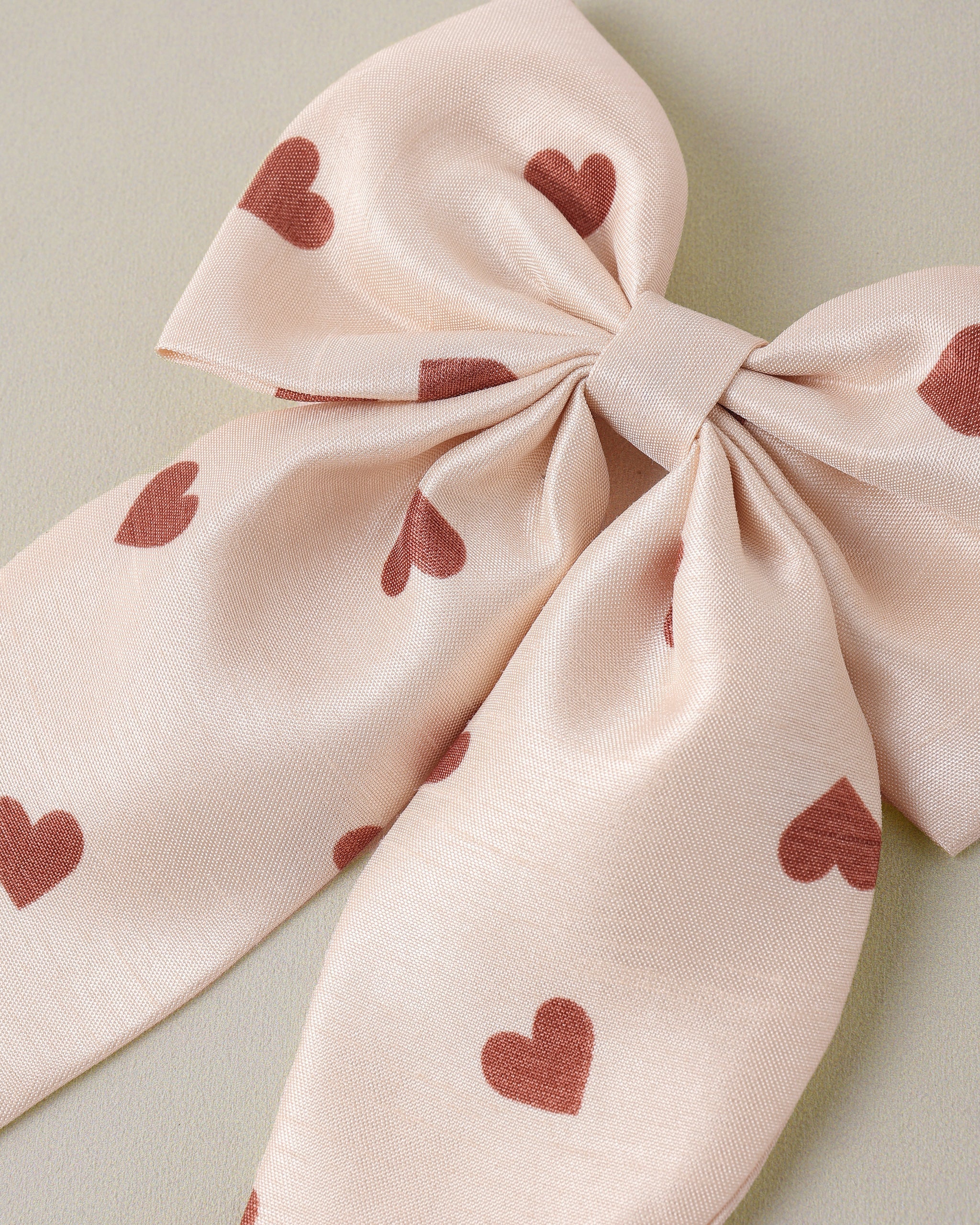 Everly Bow Red Hearts - Image 4