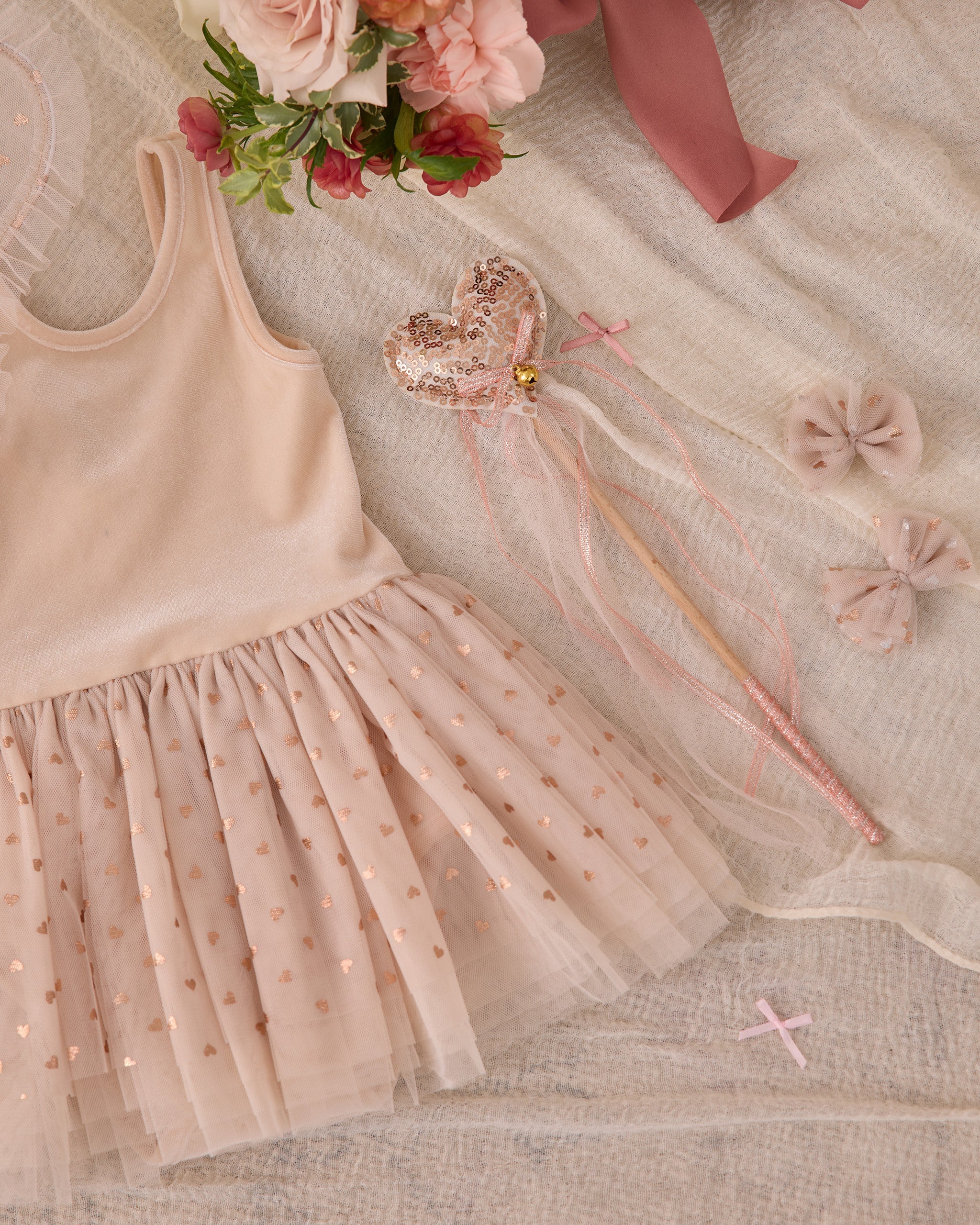 Flutter Tulle Clips Rose Gold Hearts - Image 2