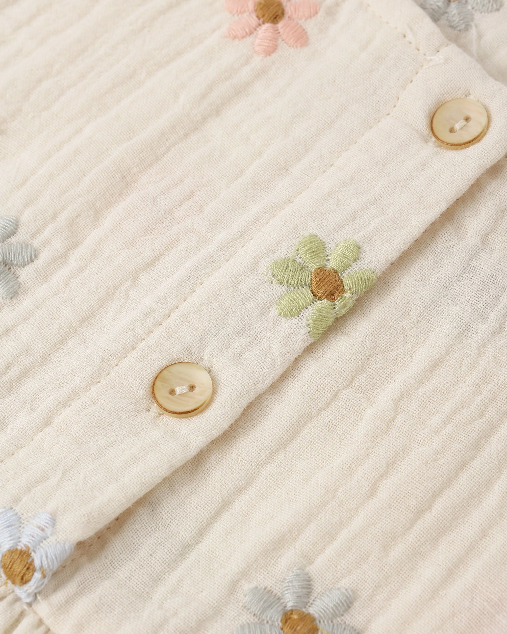 Kayli Set Embroidered Daisies - Image 5