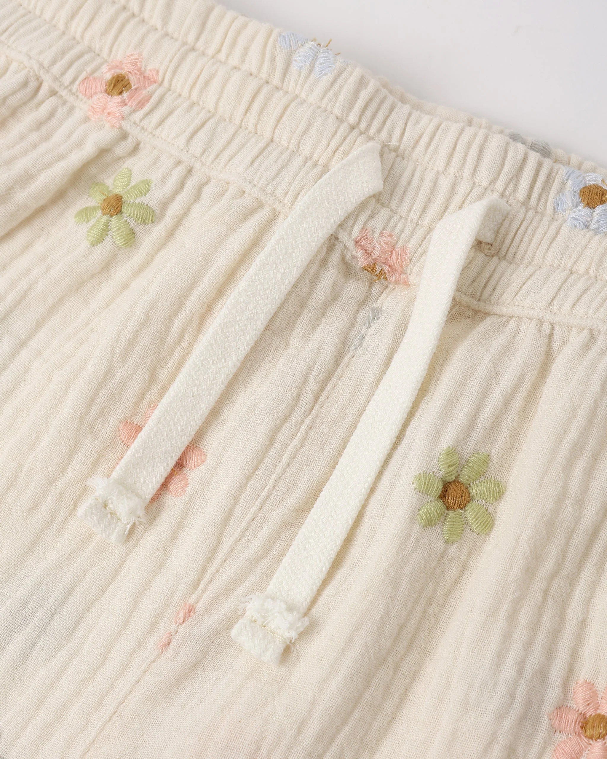 Kayli Set Embroidered Daisies - Image 6