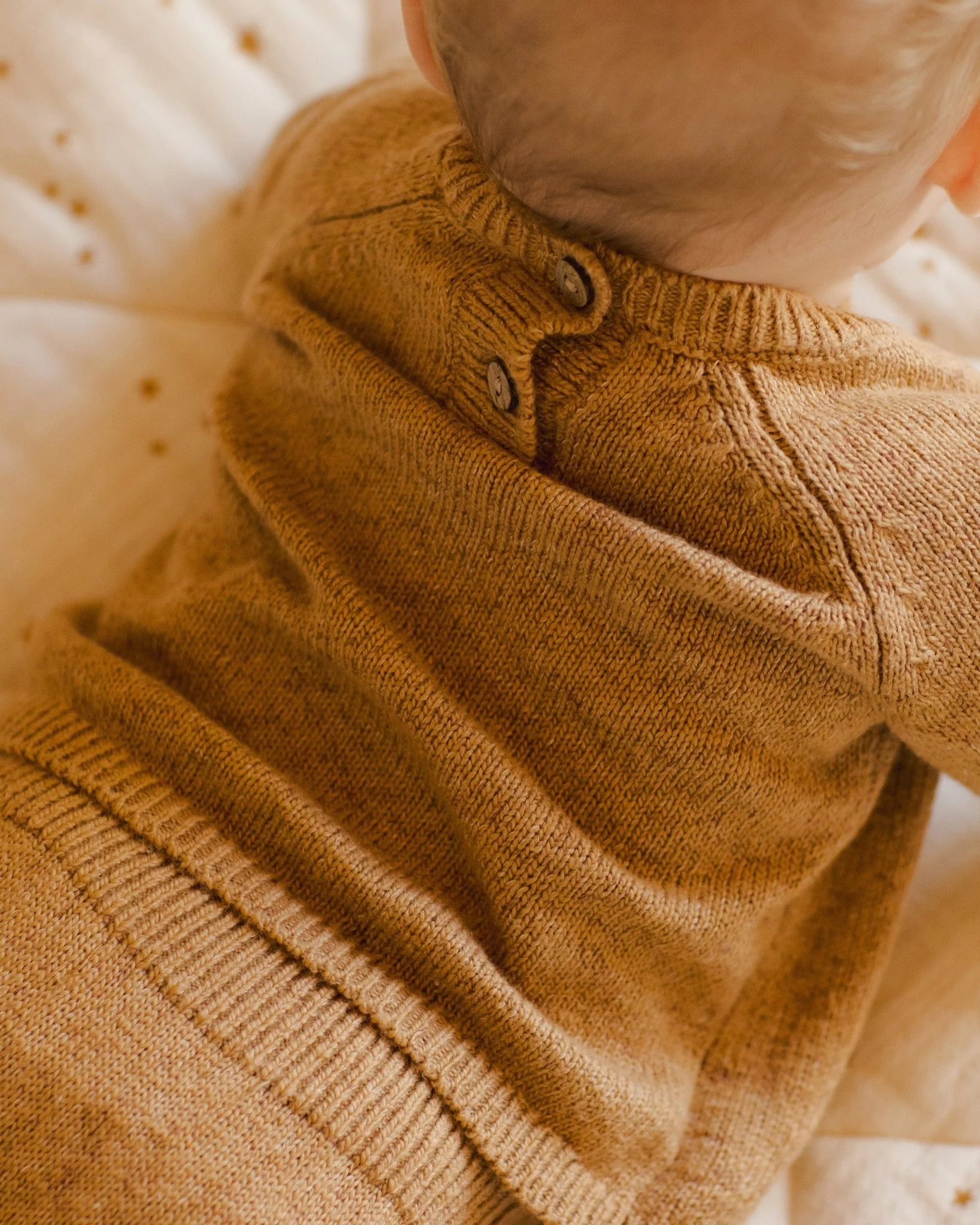 Knit Sweater || Speckled Golden - Image 4