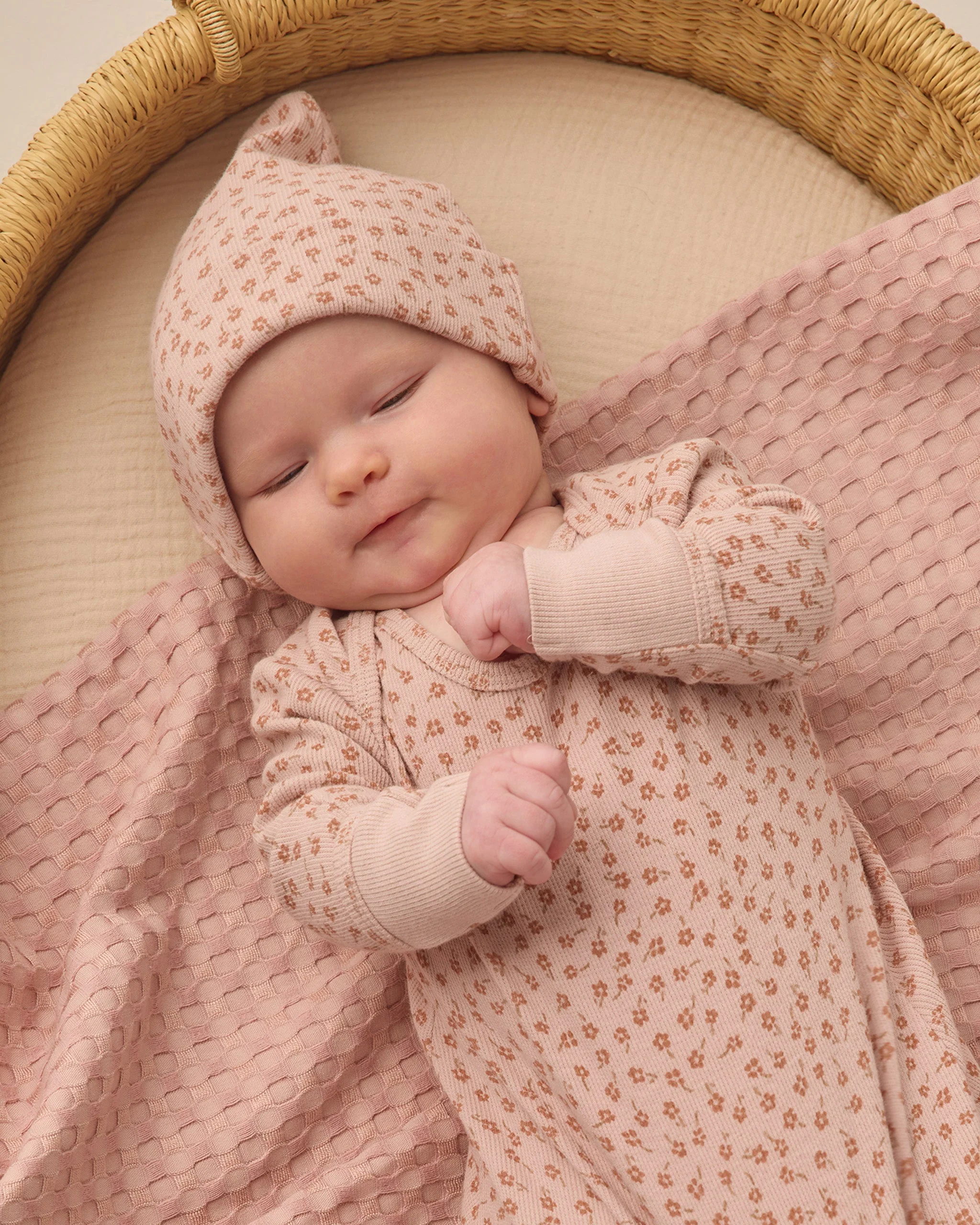 Knotted Baby Gown + Hat Set Posy - Image 3