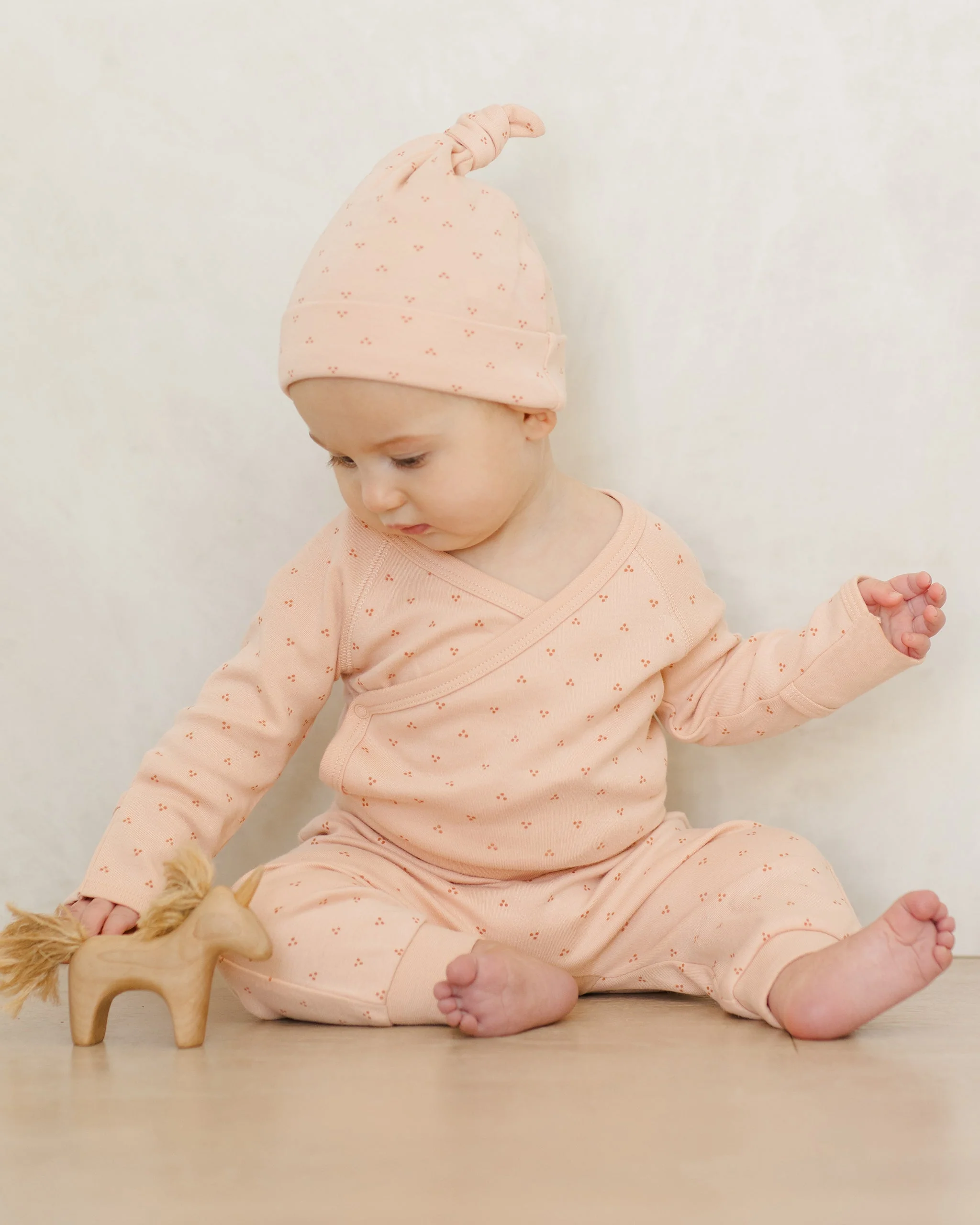 Knotted Baby Hat || Dotty - Image 2