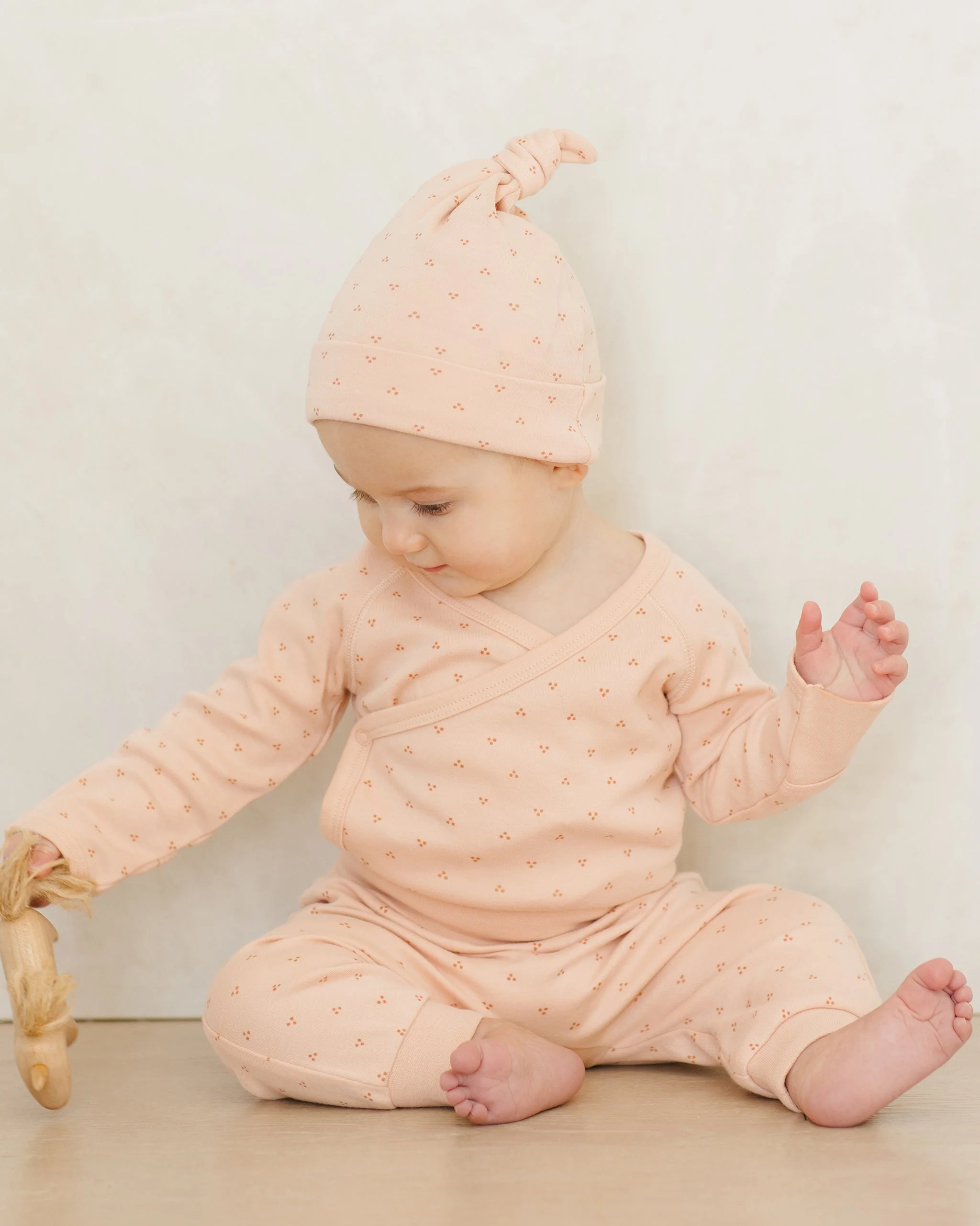 Knotted Baby Hat || Dotty - Image 3