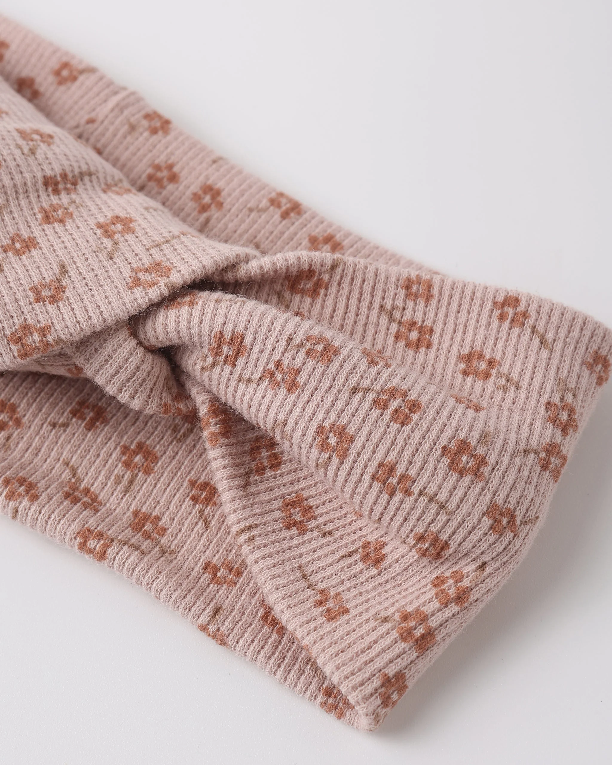 Knotted Headband Posy - Image 4