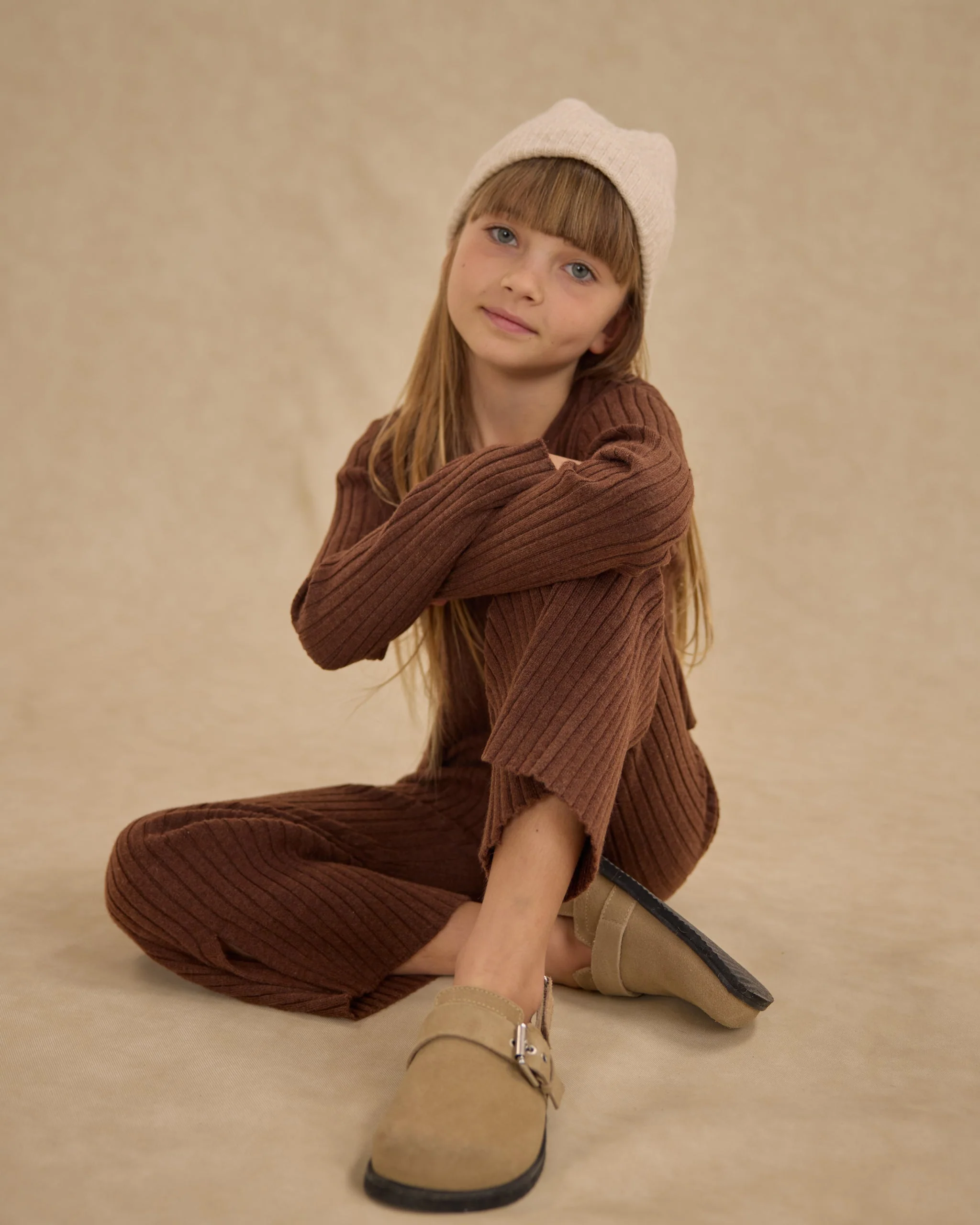 Long Sleeve Knit Button Top || Brown - Image 4
