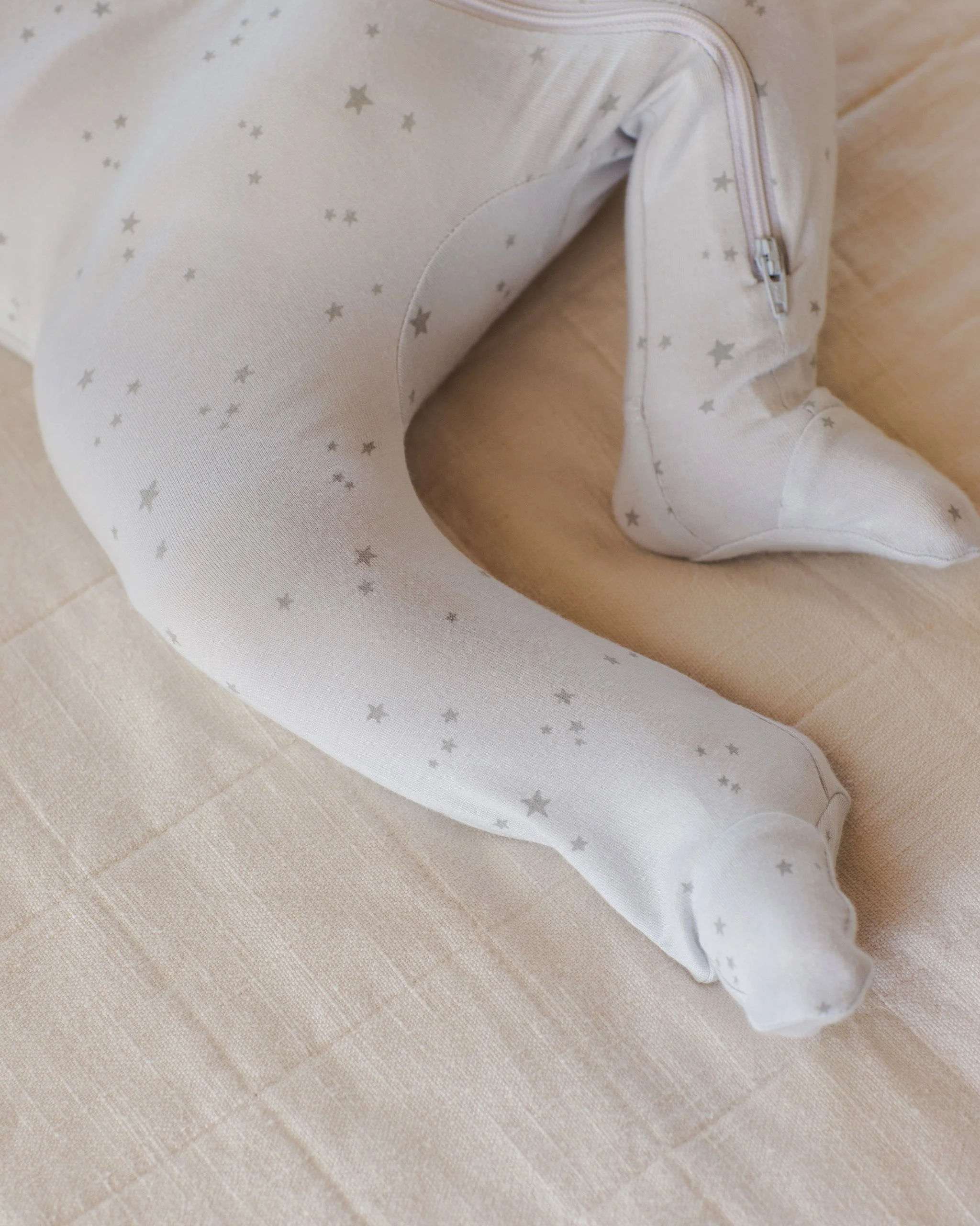 Modal Zip Footie || Stars Fog - Image 4
