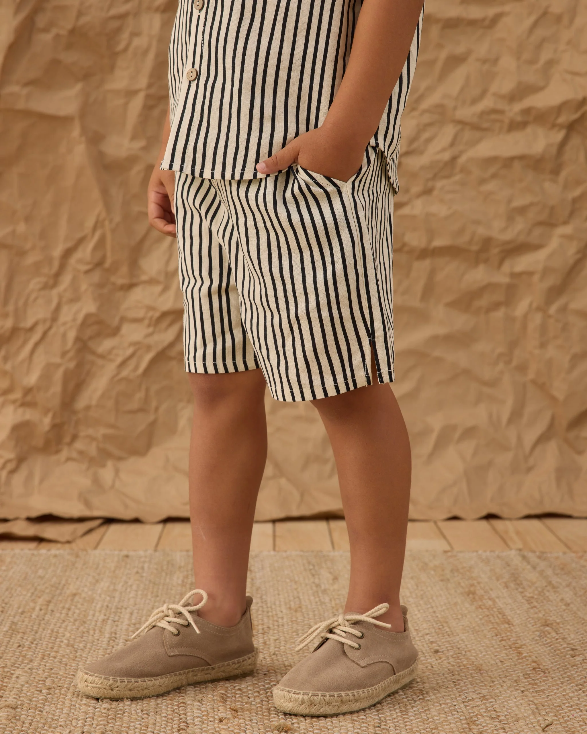 Perry Short Wavy Stripe - Image 2