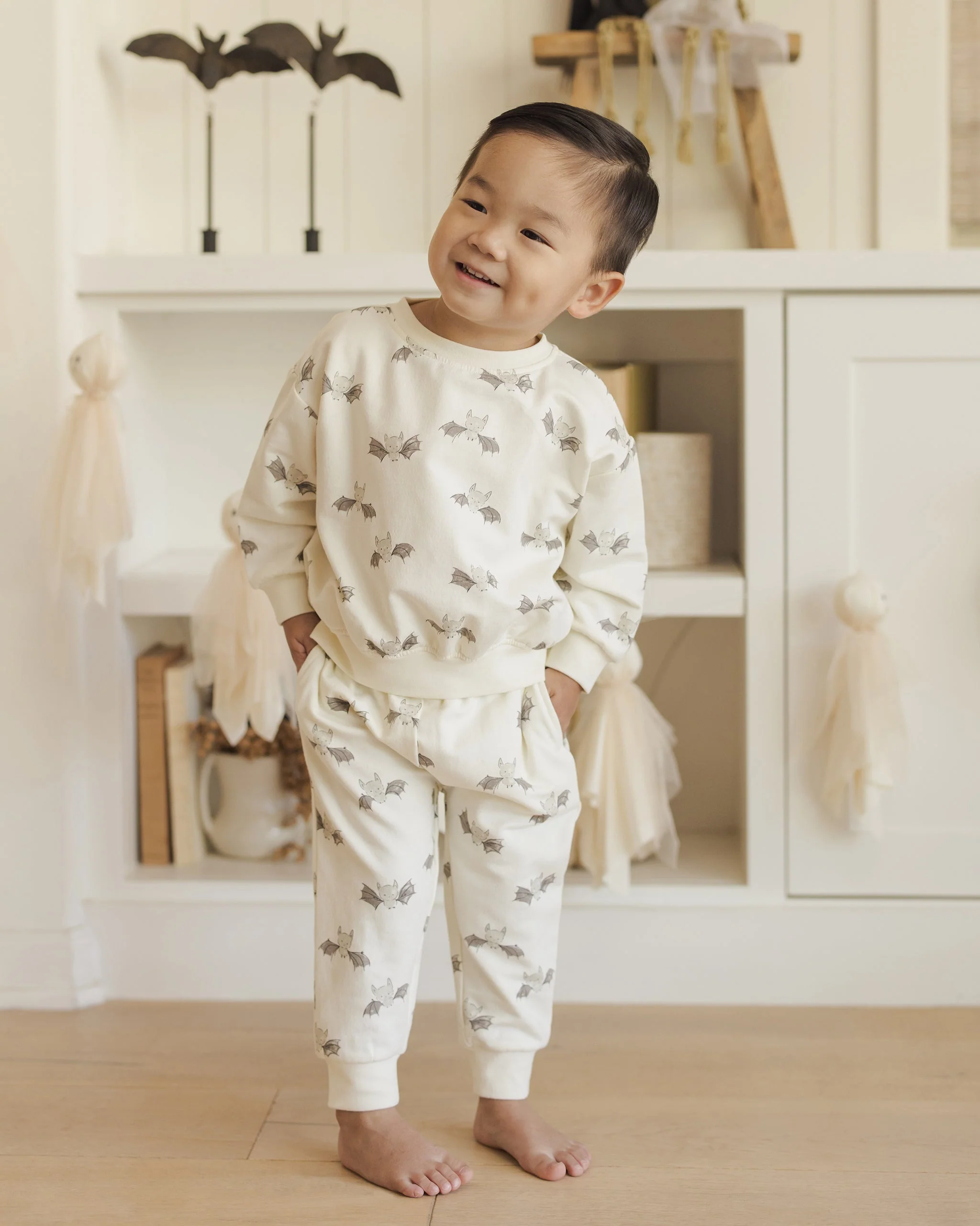 Relaxed Fleece Sweatshirt || Bats - Image 2