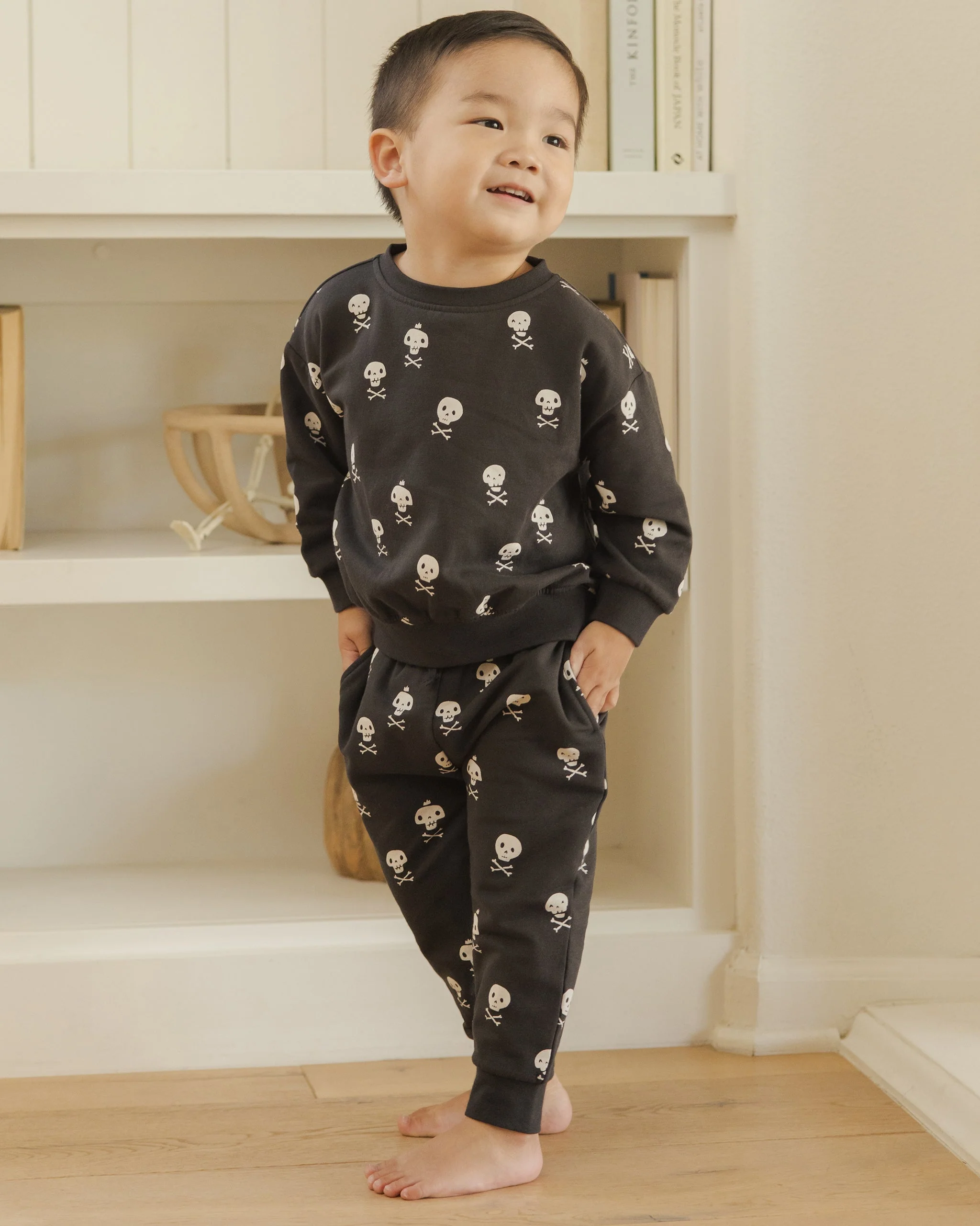 Relaxed Fleece Sweatshirt || Crossbones - Image 3