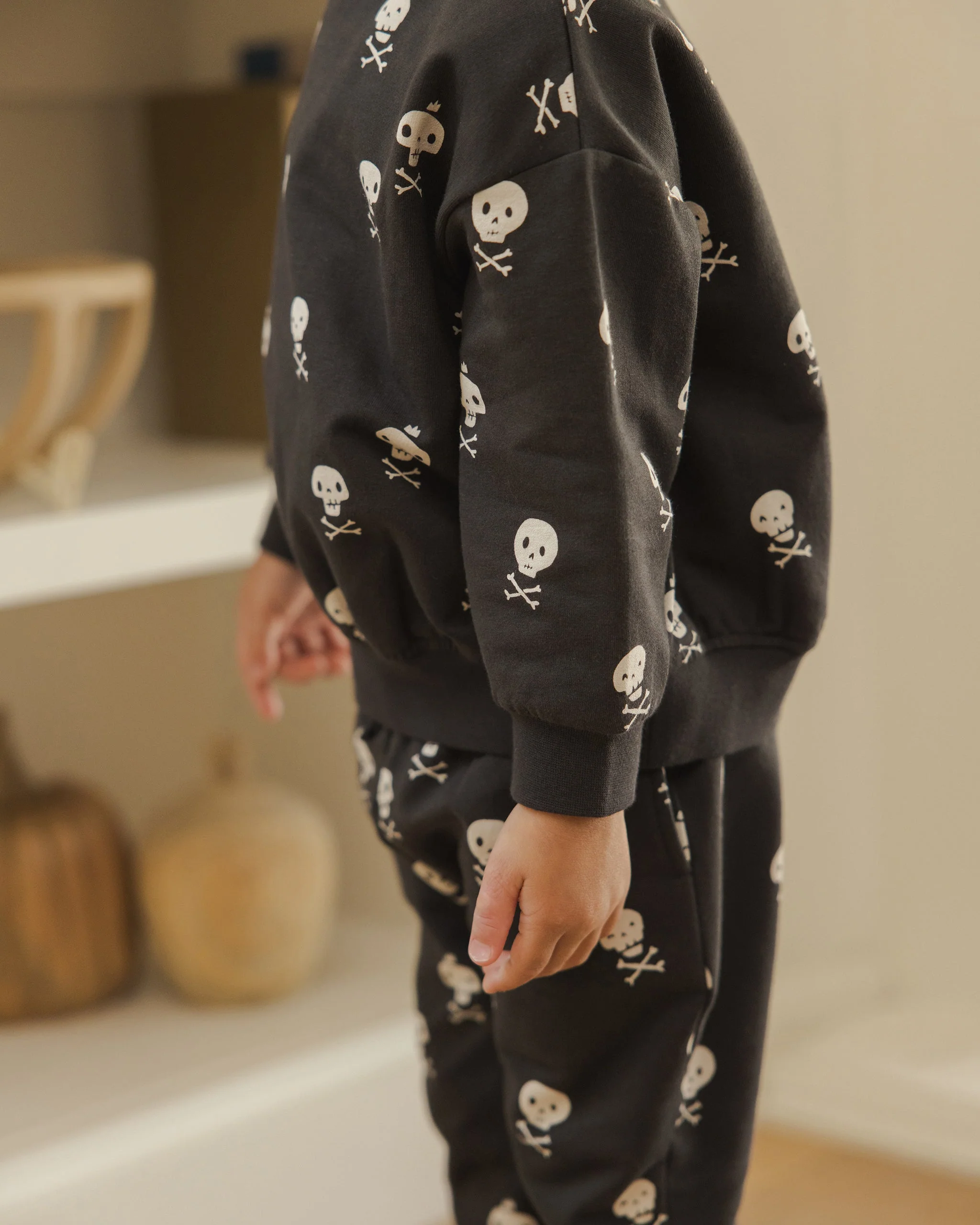 Relaxed Fleece Sweatshirt || Crossbones - Image 4