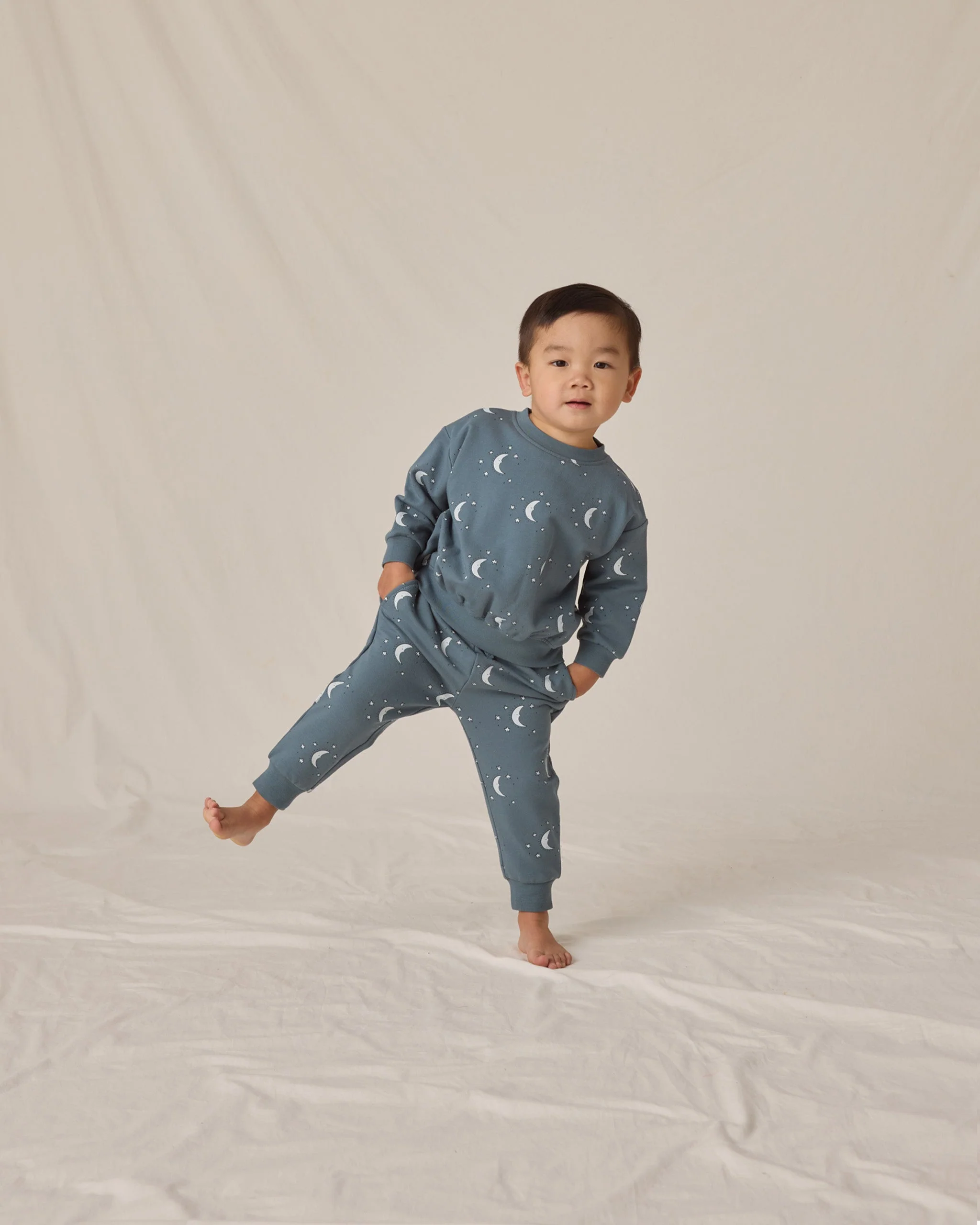 Relaxed Fleece Sweatshirt || Silver Moons - Image 4