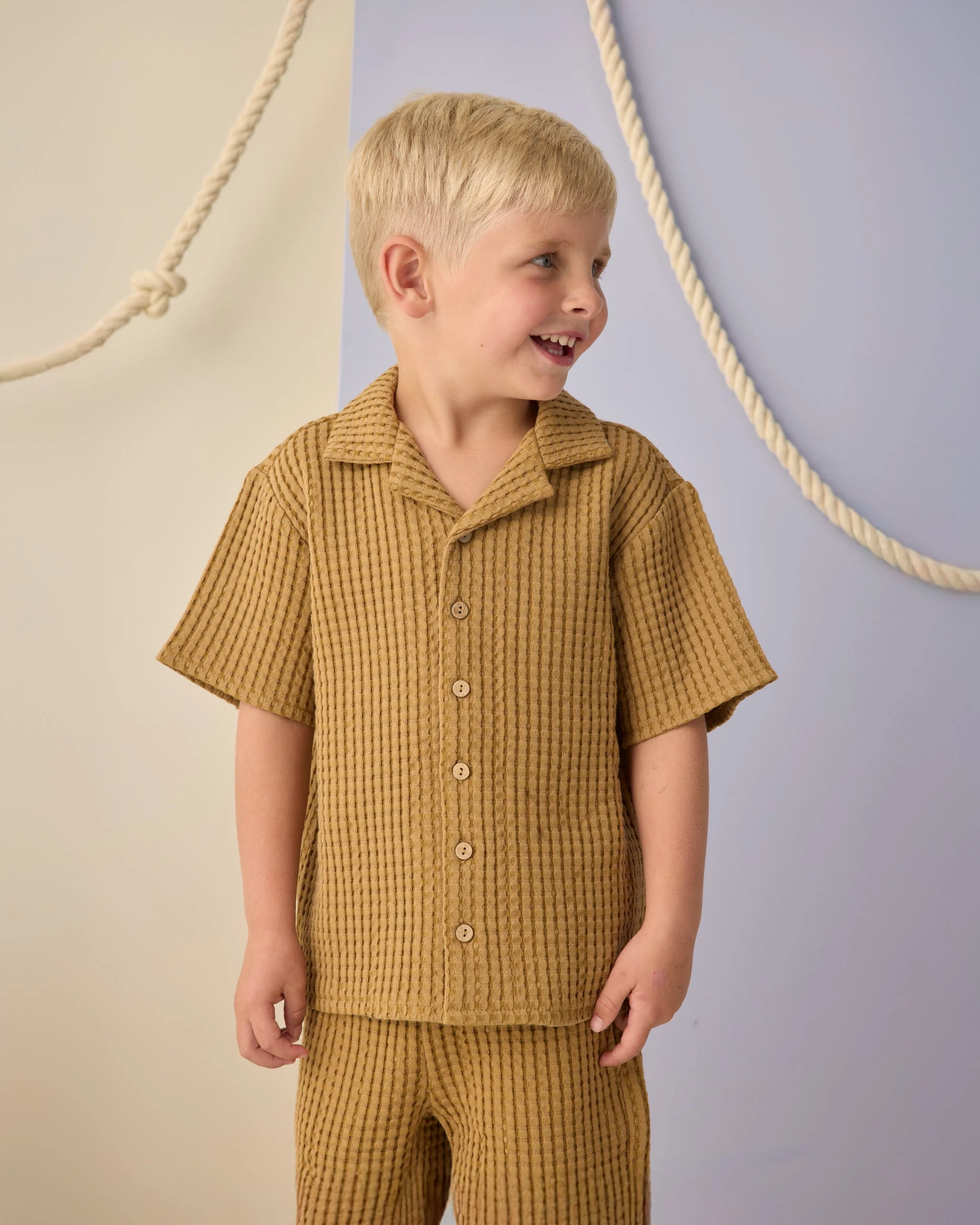 Relaxed Short Ocre - Image 3
