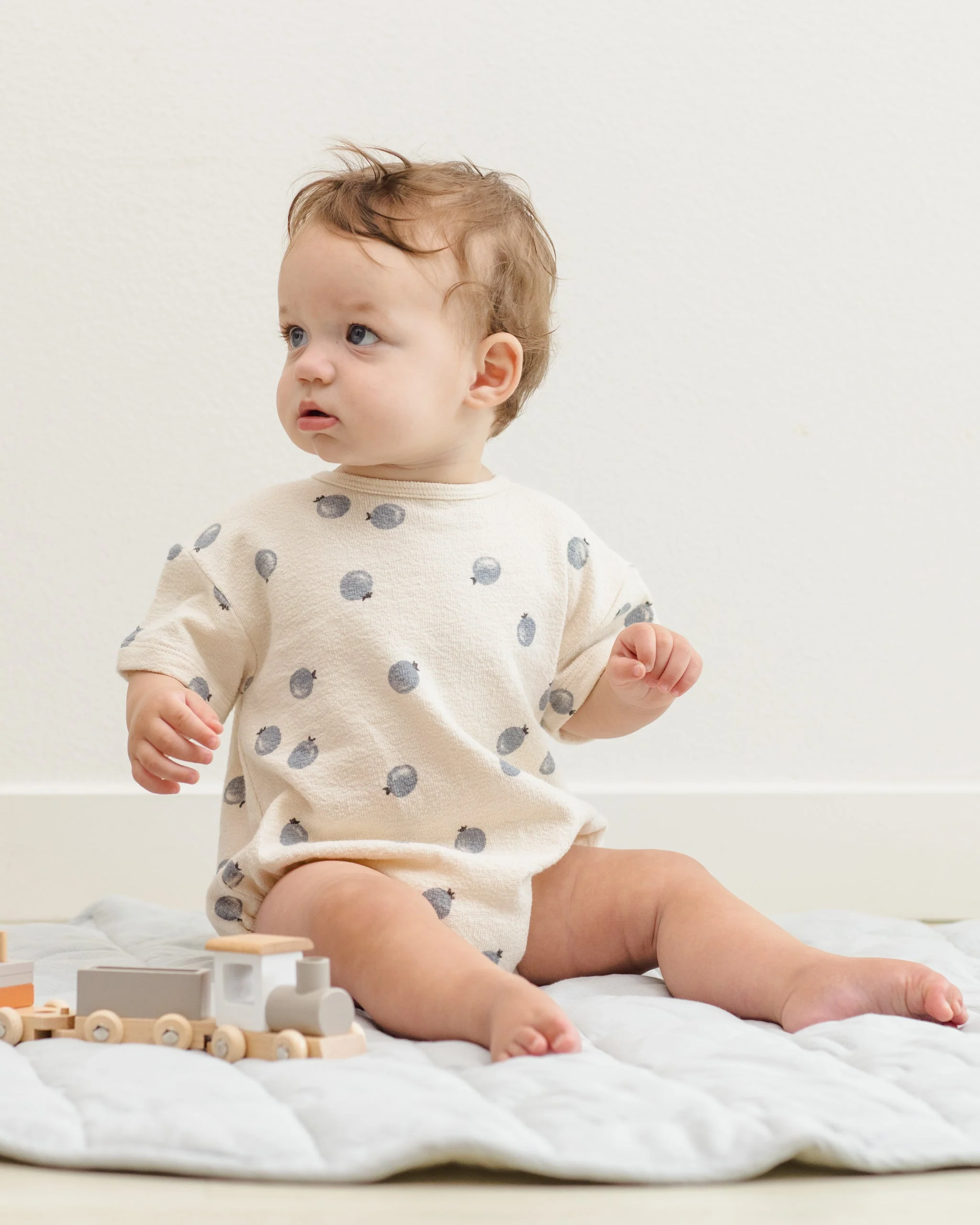 Relaxed Short Sleeve Bubble Romper Blueberries - Image 2