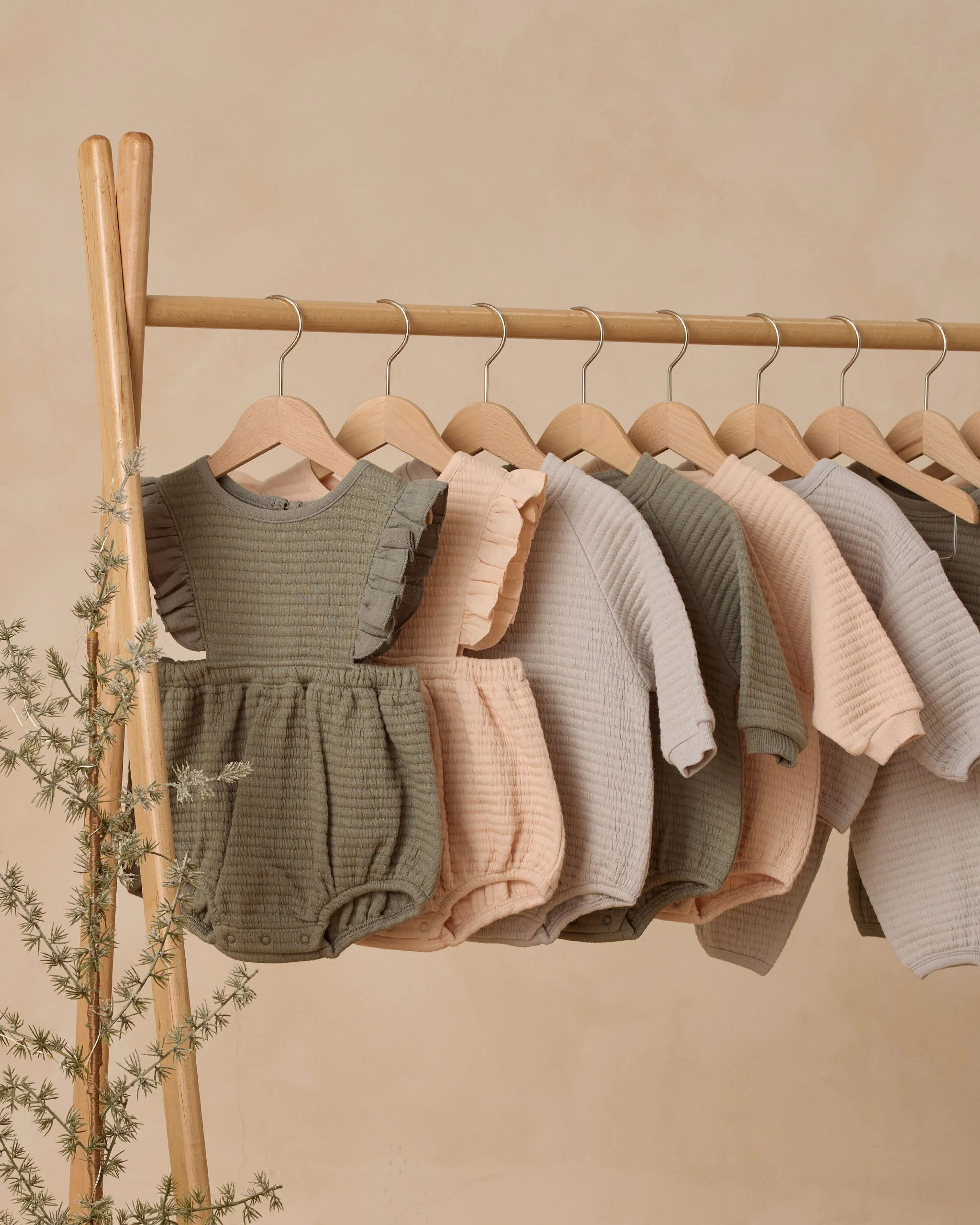 Ruffle Bubble Romper || Antique - Image 7
