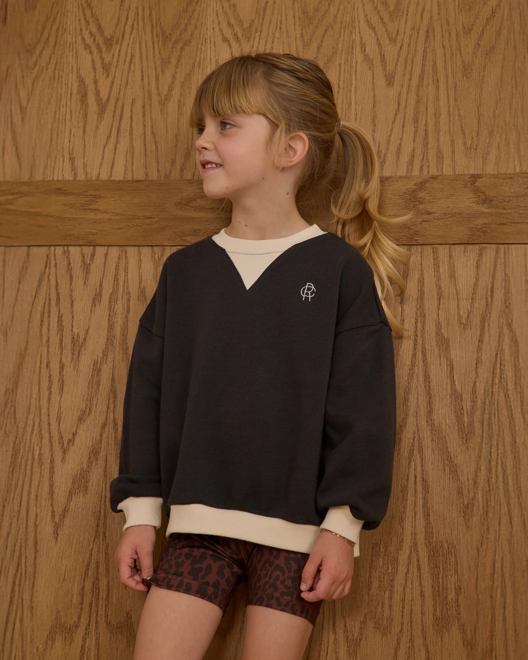 Rylan Sweatshirt || Black - Image 2