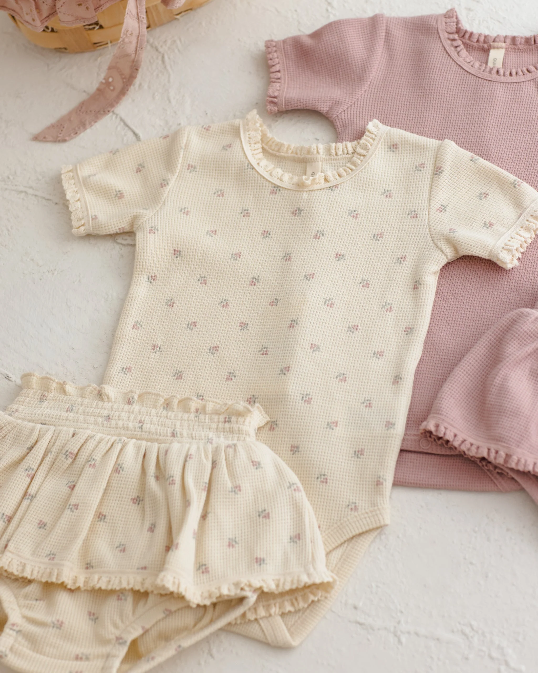 Short Sleeve Waffle Bodysuit Mauve Ditsy - Image 2
