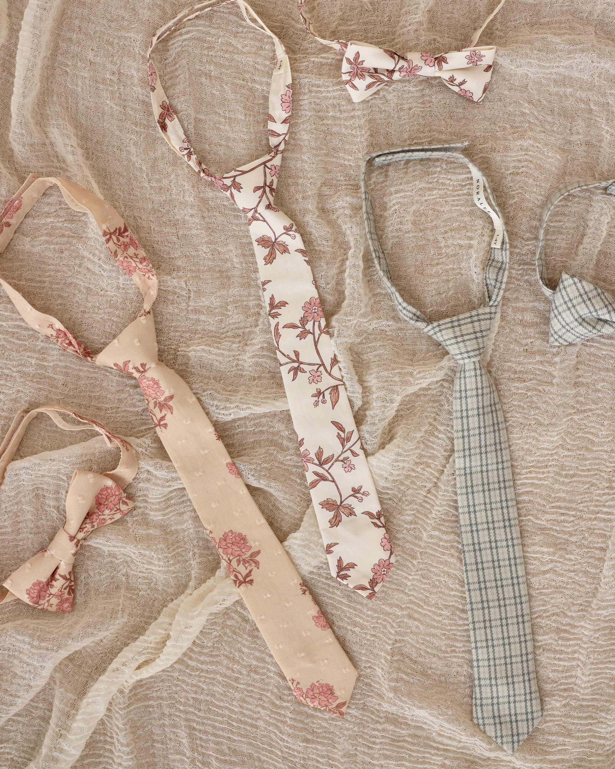 Skinny Tie | Rose Meadow - Image 4