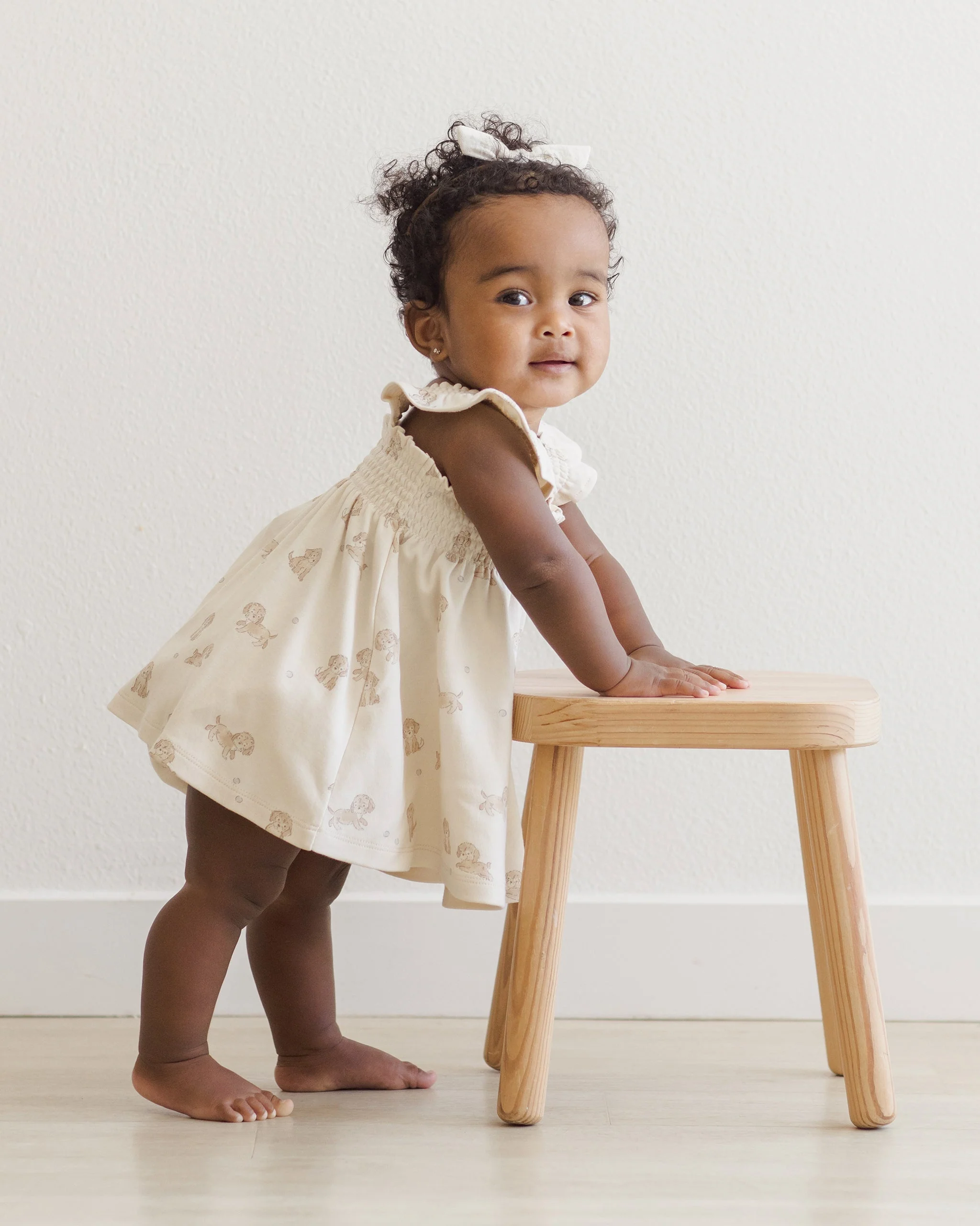 -Smocked Jersey Dress || Puppies- - Image 2