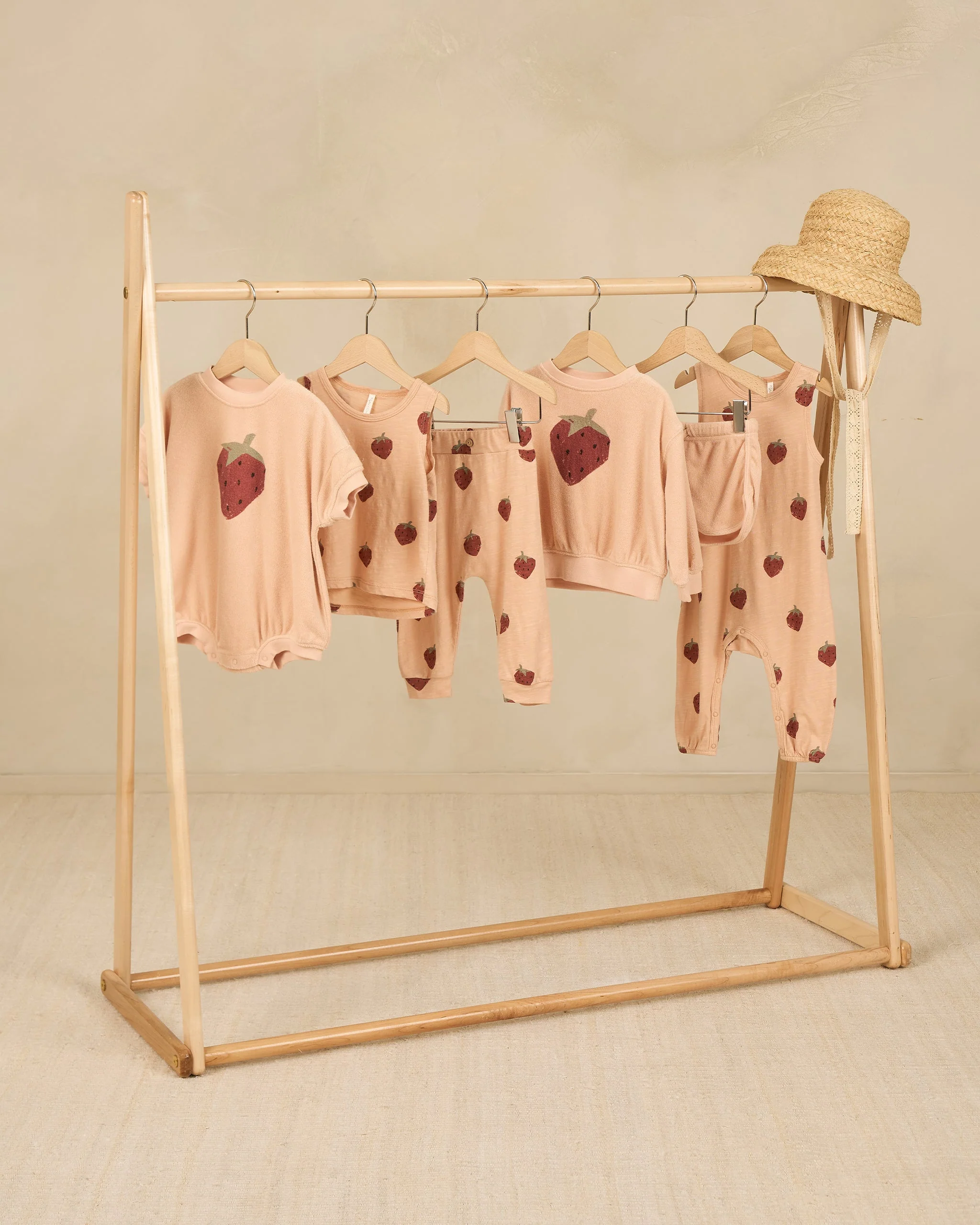 Sweatshirt || Strawberry - Image 5