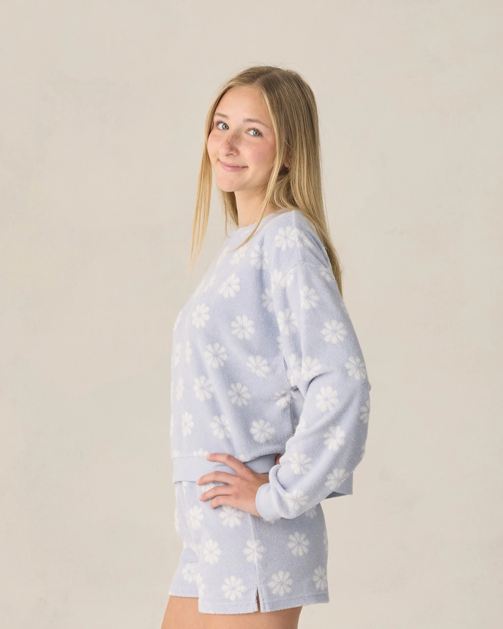 Teen Karli Set Periwinkle Daisy - Image 5
