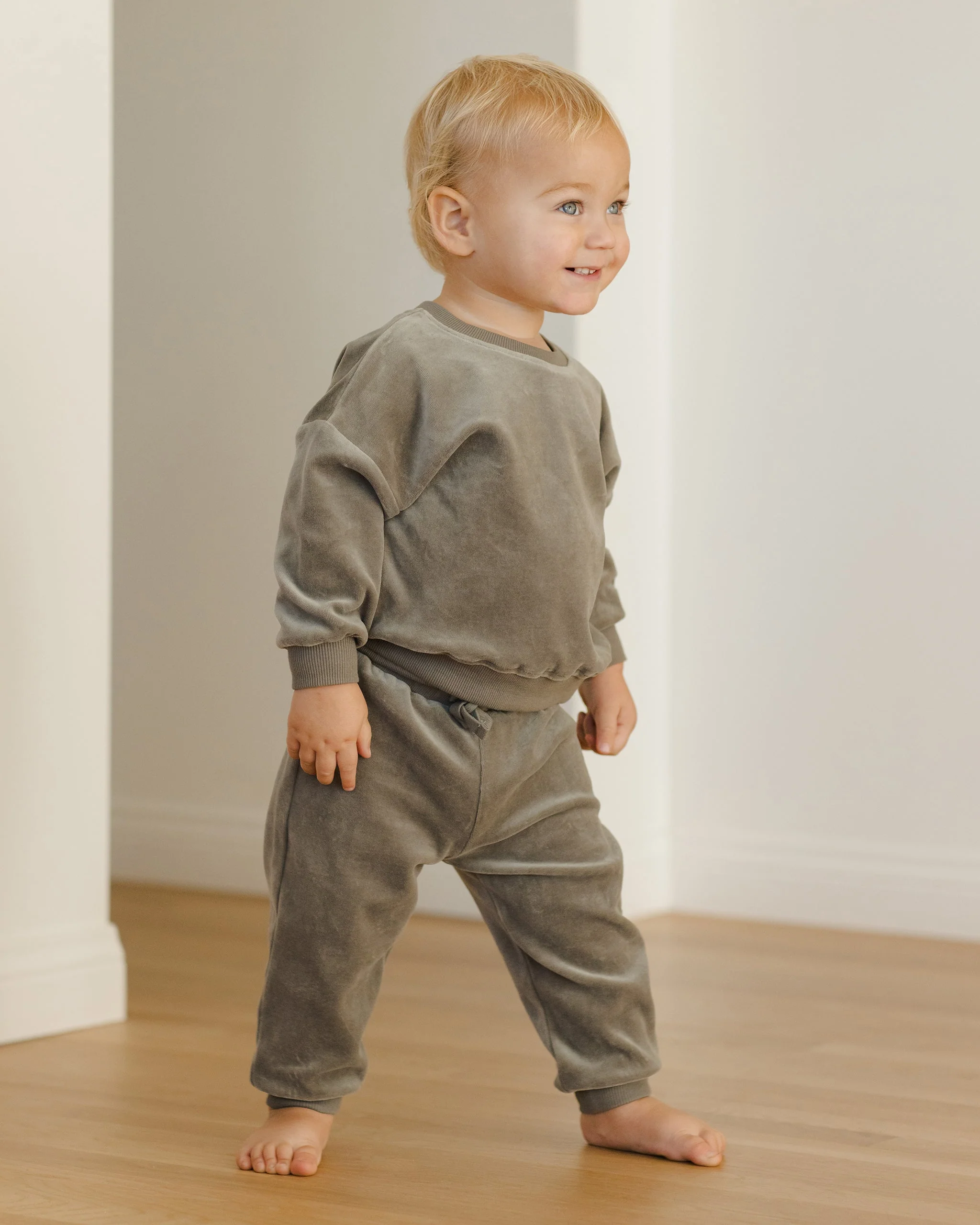 Velour Relaxed Sweatpant || Forest - Image 5