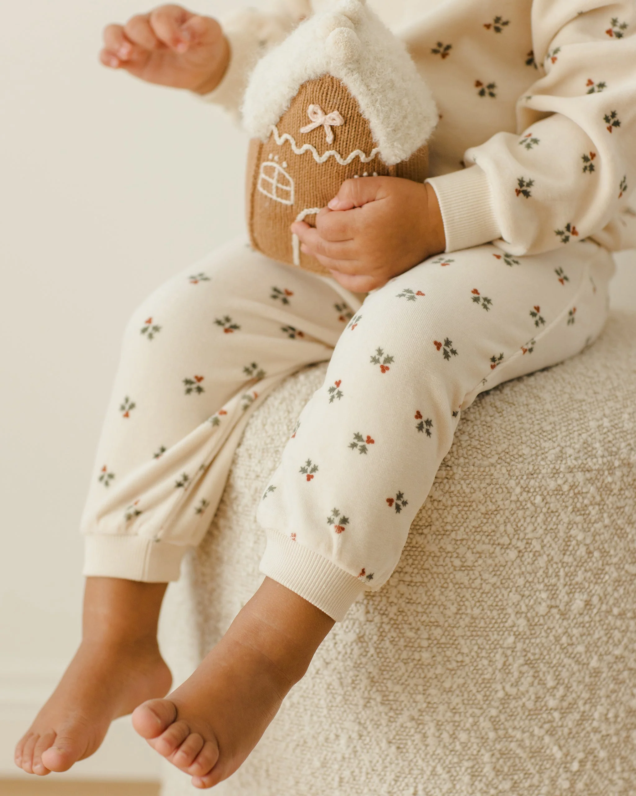 Velour Relaxed Sweatpant || Holly Berry - Image 4
