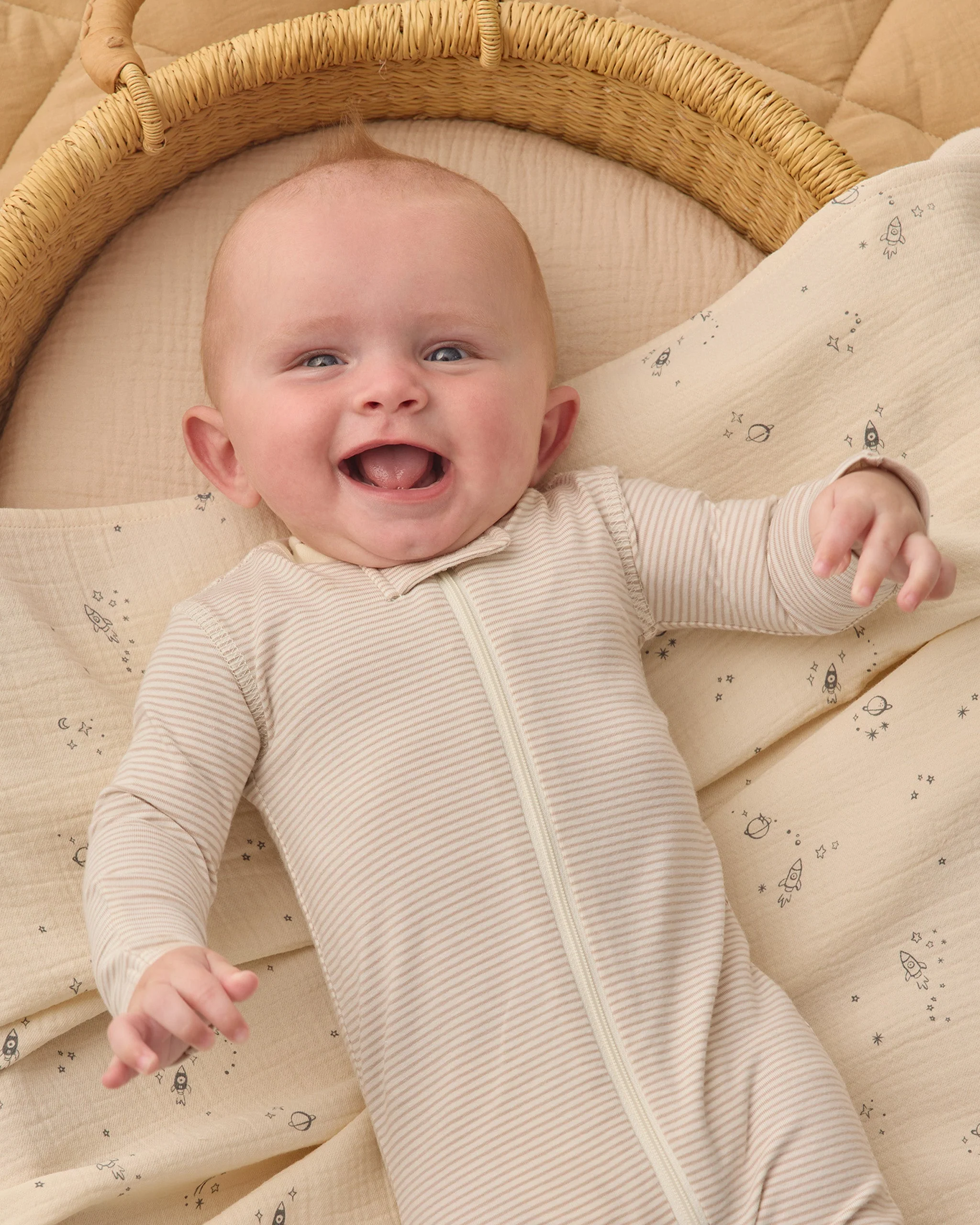 Woven Swaddle Space - Image 6