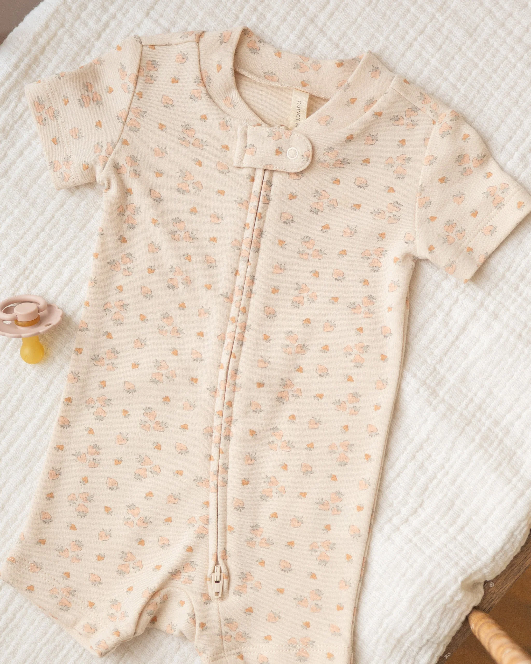 Zip Short Sleeve Sleeper Strawberries - Image 3